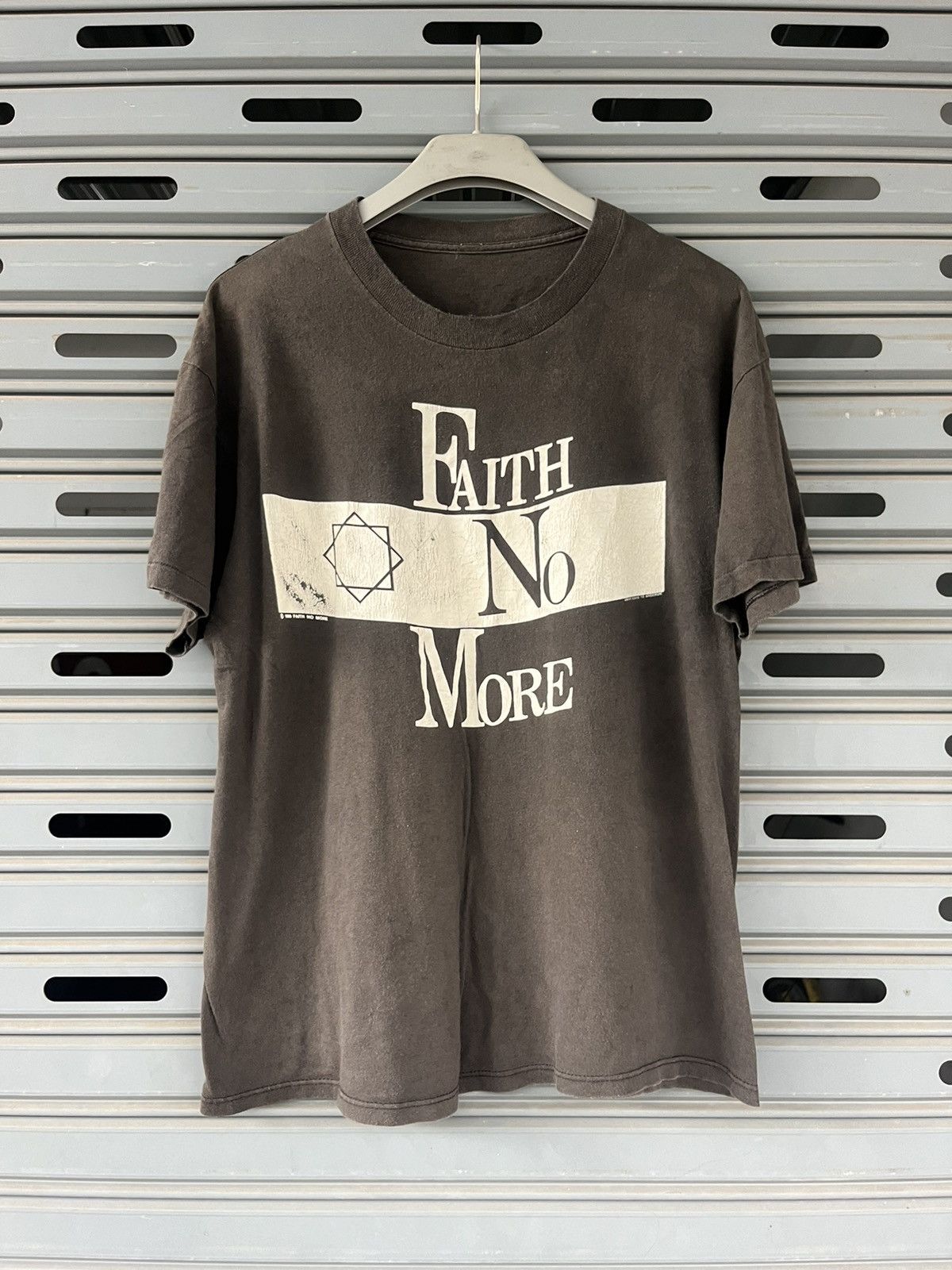 Band Tees × Vintage Vintage FAITH NO MORE 1990’s The Real Thing T-shirt Size US XL / EU 56 / 4 - 2 Thumbnail