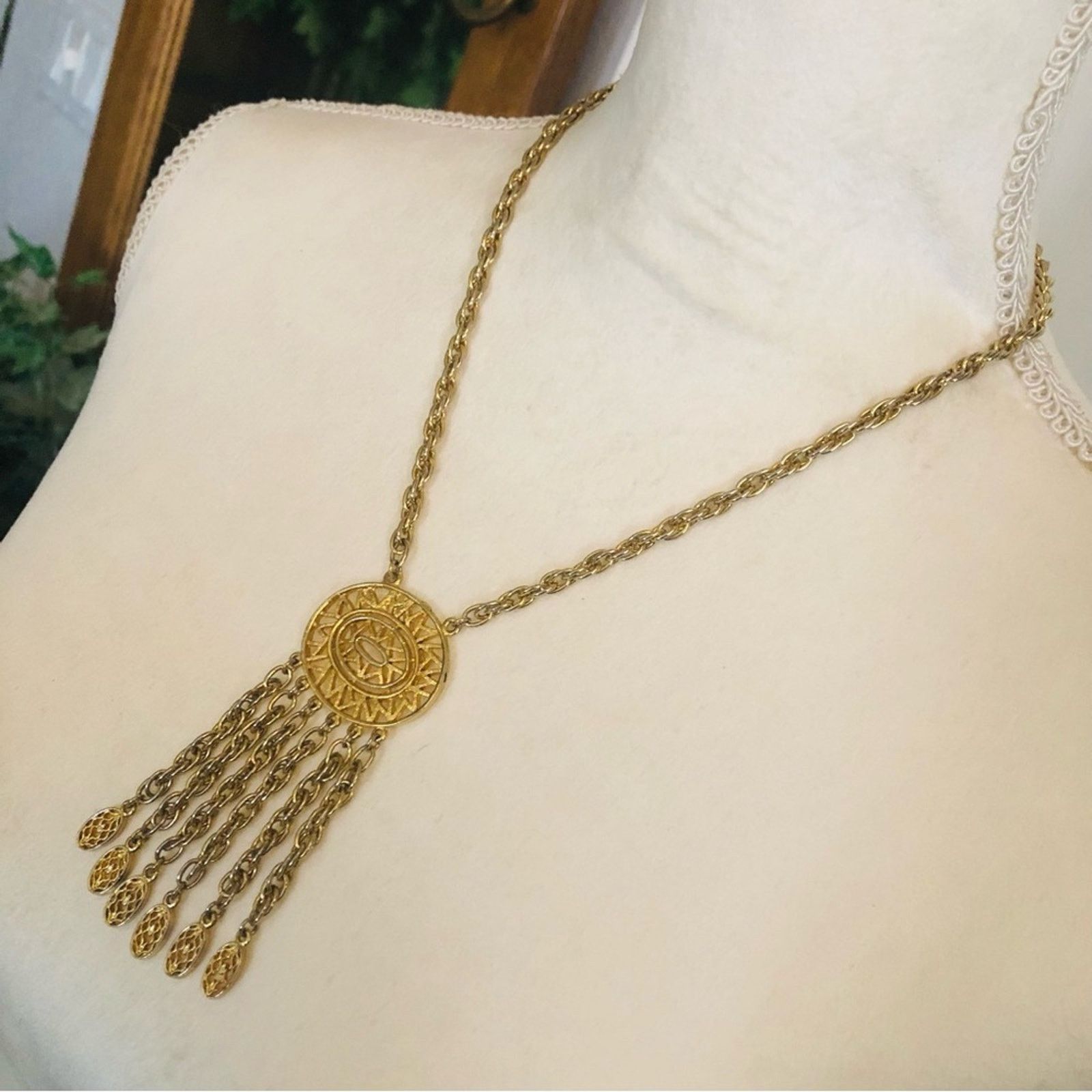 Vintage Vintage gold medallion fringe braided chain necklace Size ONE SIZE - 3 Thumbnail