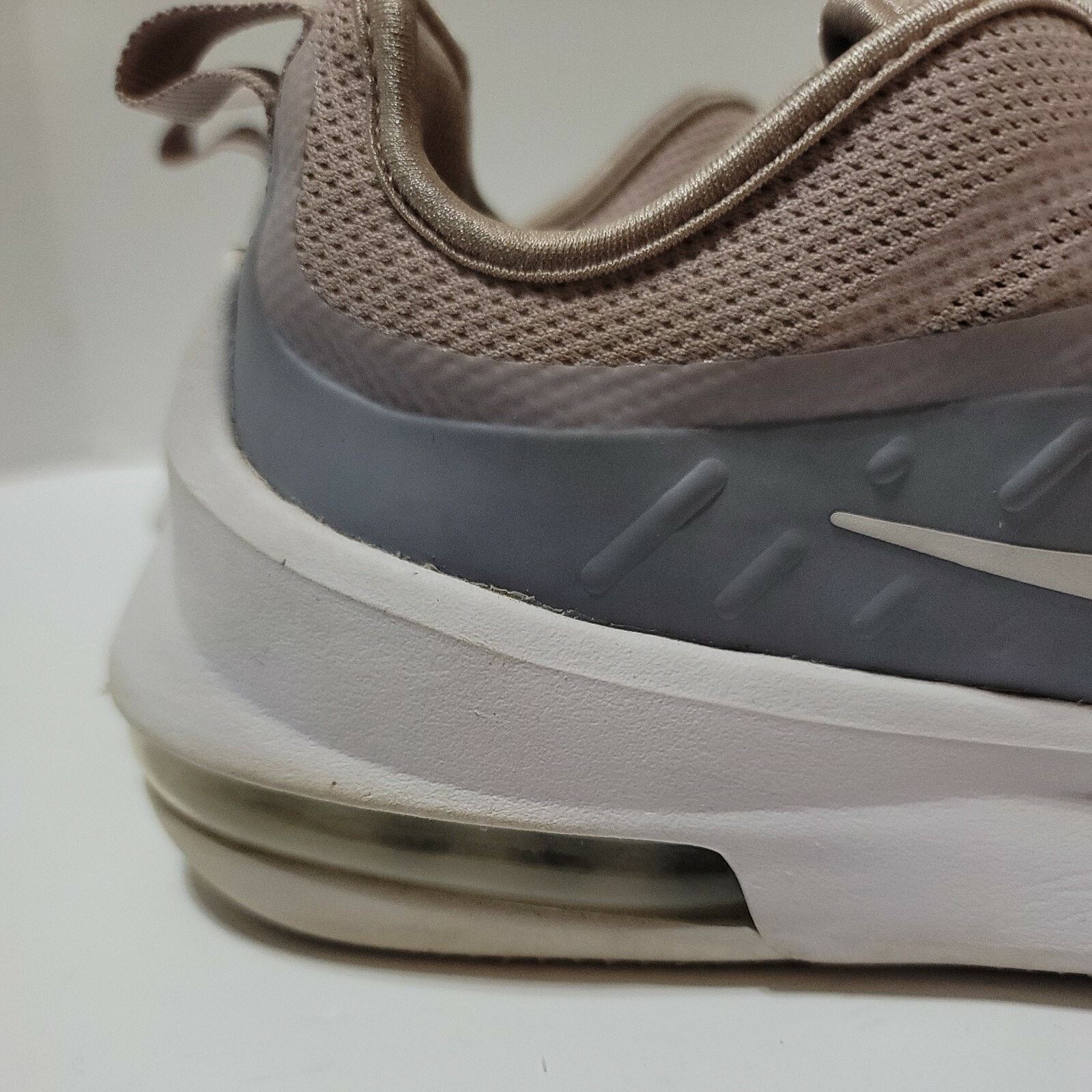 Nike Nike Womens Air Max Axis AA2168-600 Size 8.5 Particle Rose Size US 8.5 / IT 38.5 - 11 Thumbnail