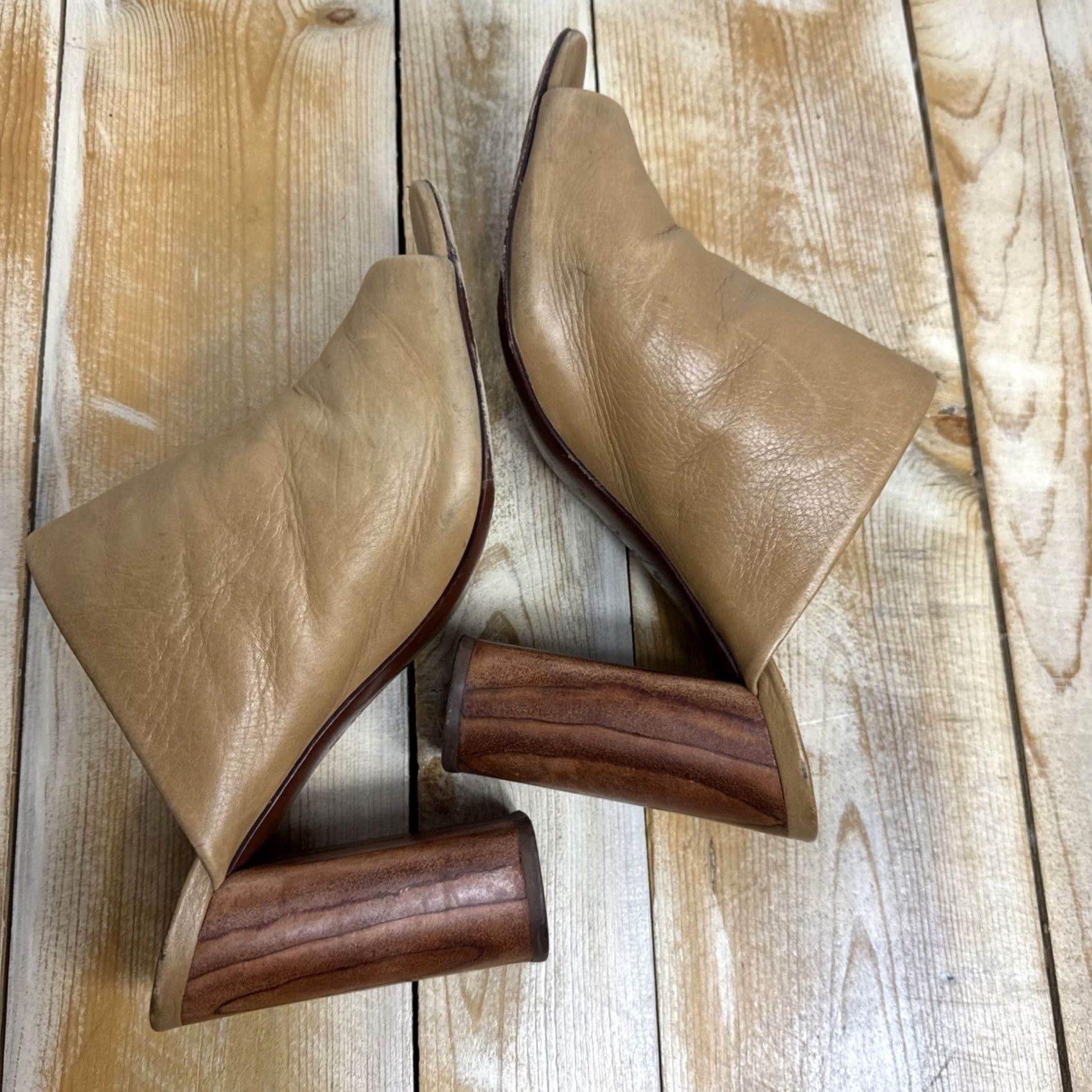 Tory Burch VINTAGE? No. Tory Burch Raya Mold? (Cannot). Size US 9 / IT 39 - 6 Thumbnail