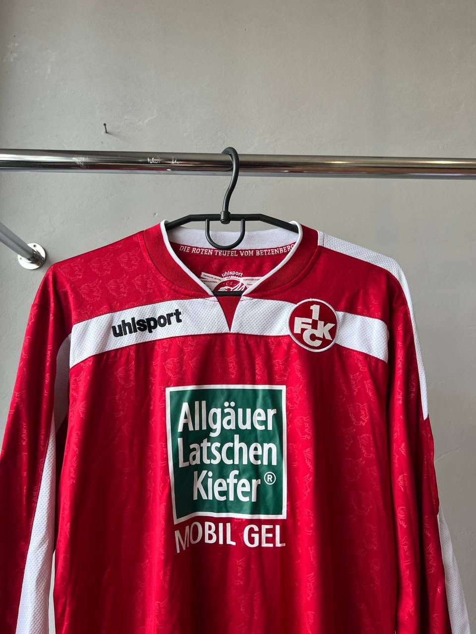 Sports Specialties 2013/14 FC KAISERSLAUTERN HOME SOCCER FOOTBALL JERSEY S Size US S / EU 44-46 / 1 - 3 Thumbnail