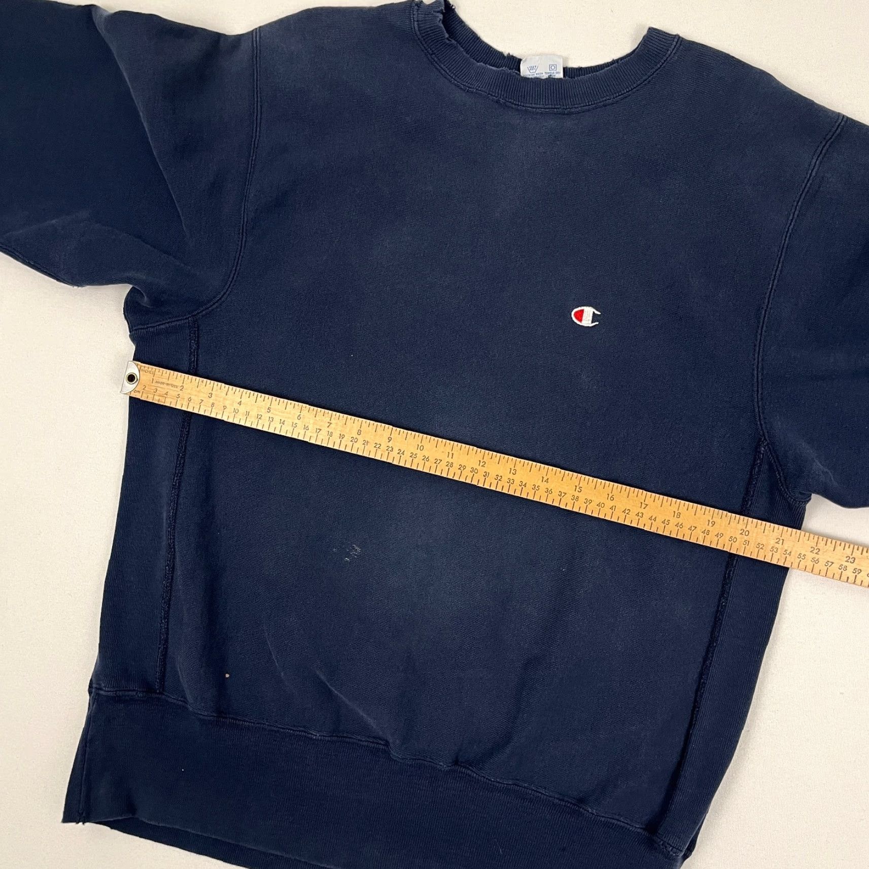 Champion VTG Champion Reverse Weave Sweatshirt Mens Large Blue Faded Distressed Crew Size US L / EU 52-54 / 3 - 5 Thumbnail