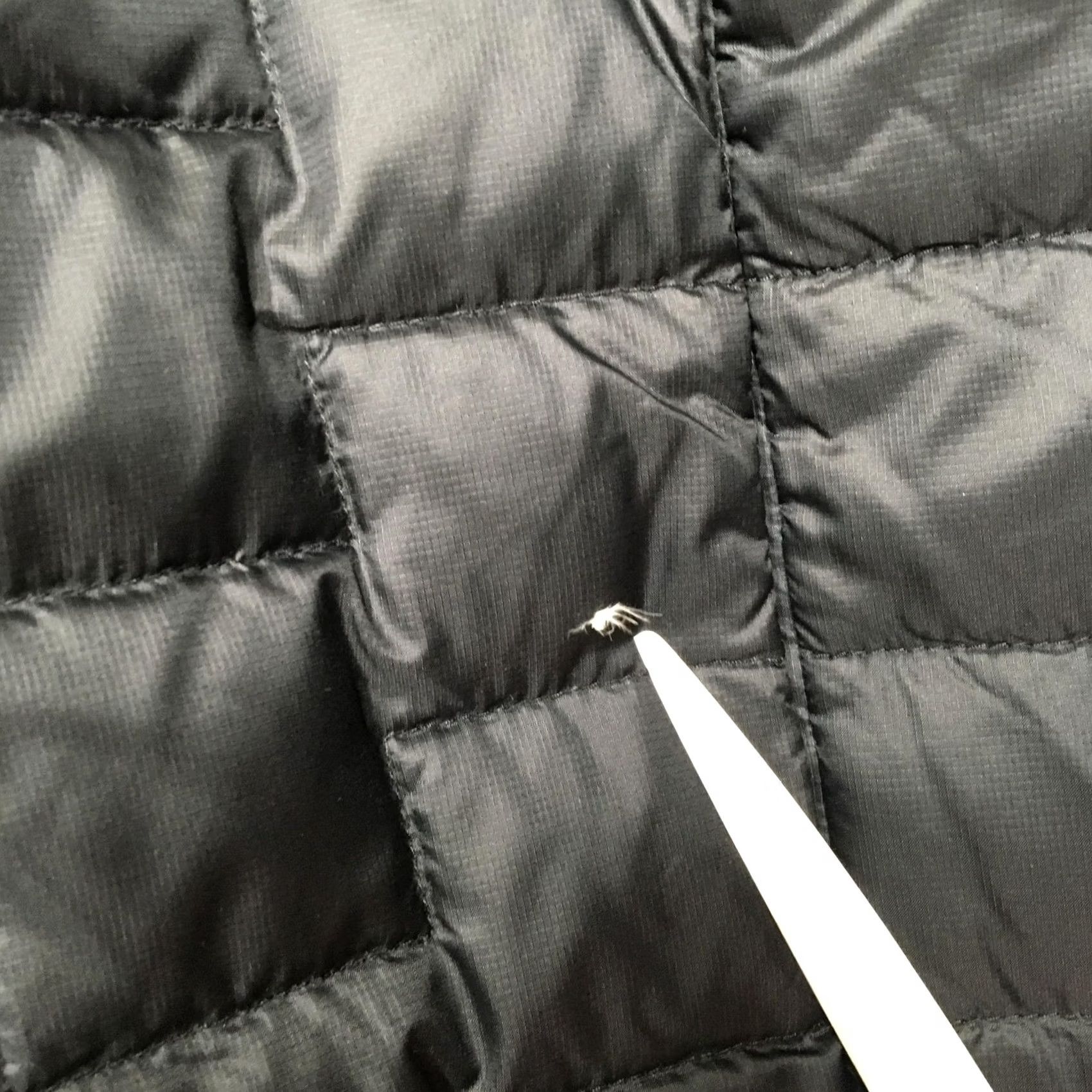 Mountain Hardwear Mountain Hardwear Vest Men 2XL Black Down Puffer Quilted Stand-Up Collar Zip Full Zip Pockets Outdoor Hiking Casual Size US XXL / EU 58 / 5 - 2 Thumbnail