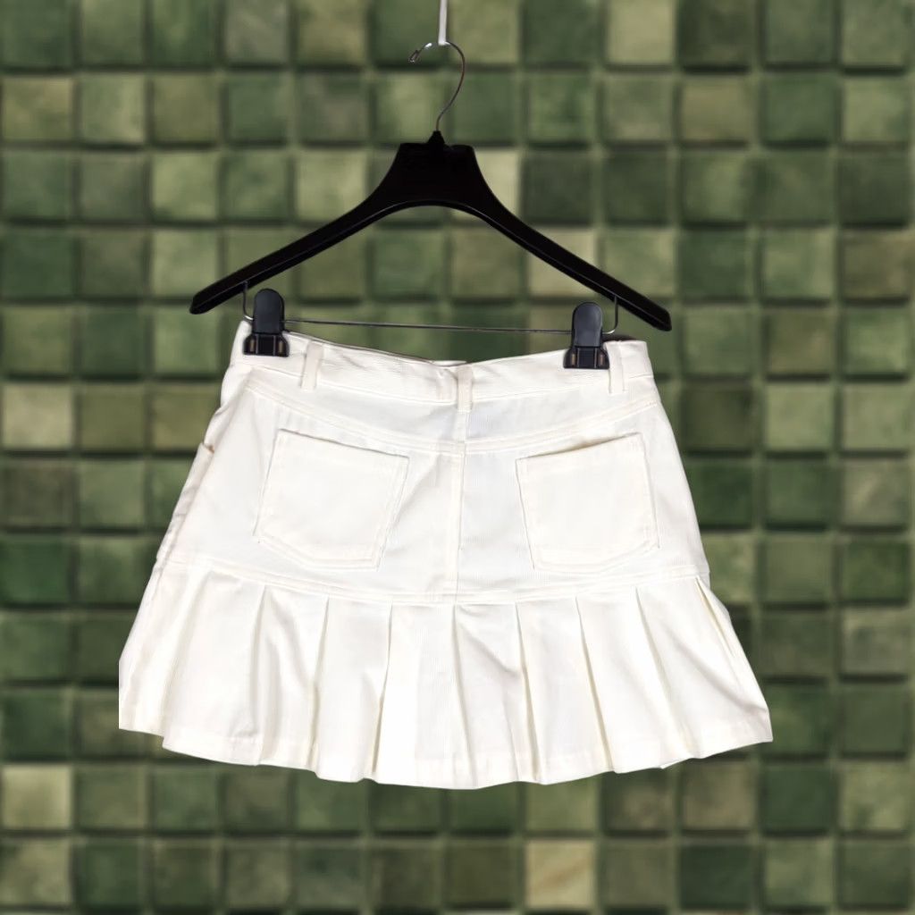 Vintage Sincerely Jules Skirt Mini Corduroy Pleated White Winter Medium M Womens Pockets Short Fall Winter Academia Preppy Zip Size 32" / US 10 / IT 46 - 1 Thumbnail