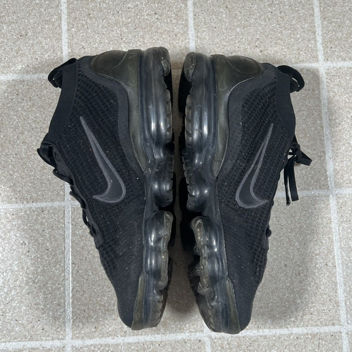 Nike Nike Air VaporMax 2021 Flyknit Shoes sz 10.5 Black Sneakers Size US 10.5 / EU 43-44 - 8 Thumbnail