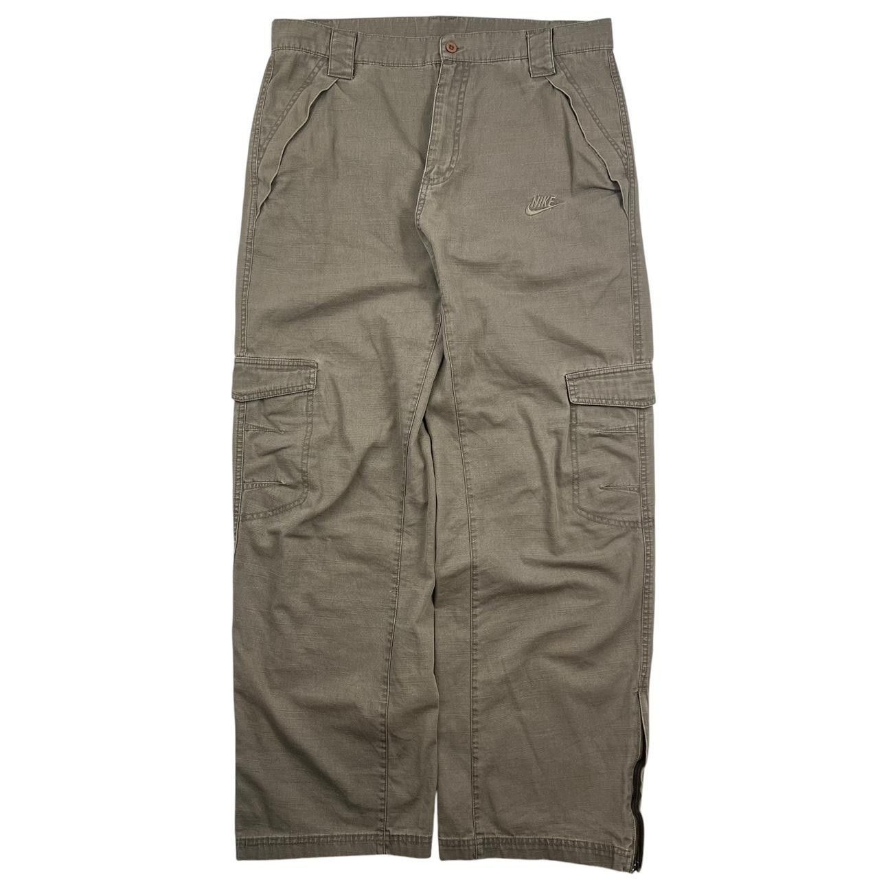 Nike Vintage Nike 2000s Cargo Trousers - Size Medium - Waist: 35” Size US 35 - 1 Thumbnail
