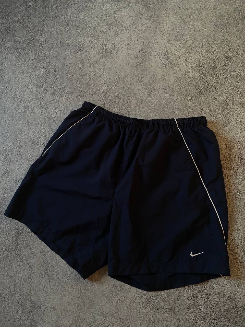 Nike Nike Vintage Nylon Shorts Swoosh Y2K Size US 36 / EU 52 - 2 Thumbnail