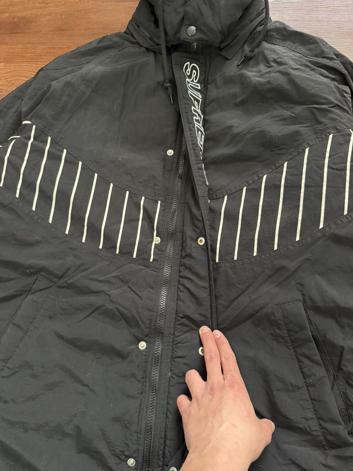 Supreme SUPREME PINSTRIPE PANEL SPORTS PARKA Size US XL / EU 56 / 4 - 4 Thumbnail