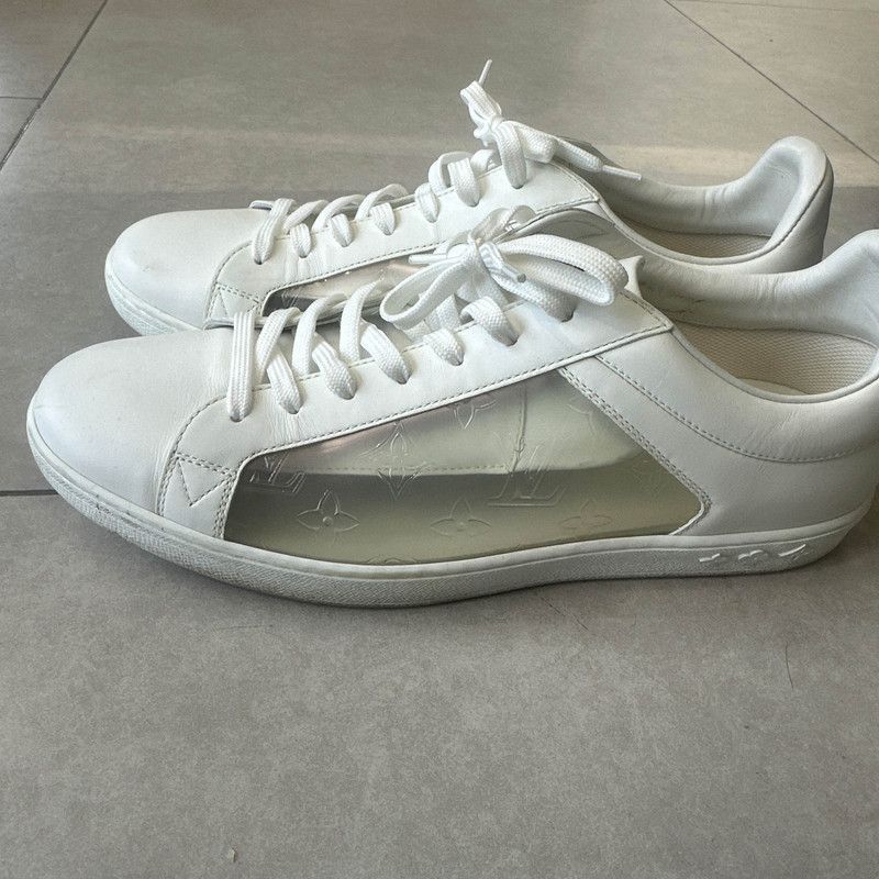 Louis Vuitton Louis Vuitton White Casual Low-Top Sneakers for Men 0079 Size US 10.5 / EU 43-44 - 1 Thumbnail