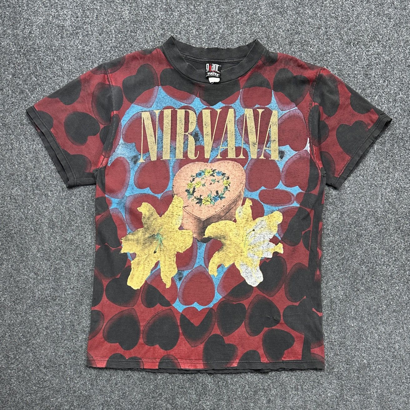 Other 1993 Nirvana Heart Shaped Box Size US L / EU 52-54 / 3 - 1 Thumbnail