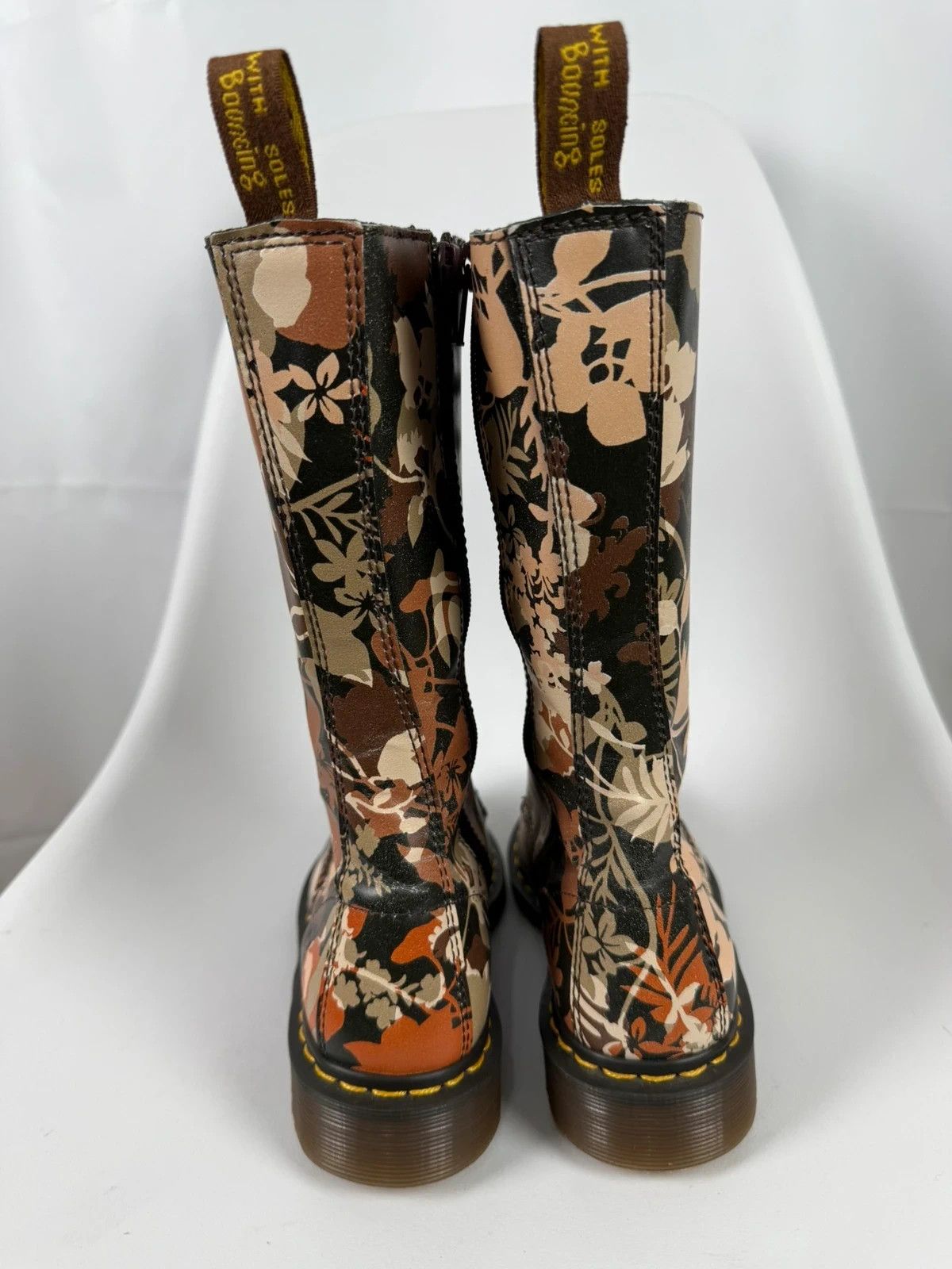 Dr. Martens Dr. Martens Cerys Boots Printed Genuine Leather size 37 Size US 8 / IT 38 - 4 Thumbnail