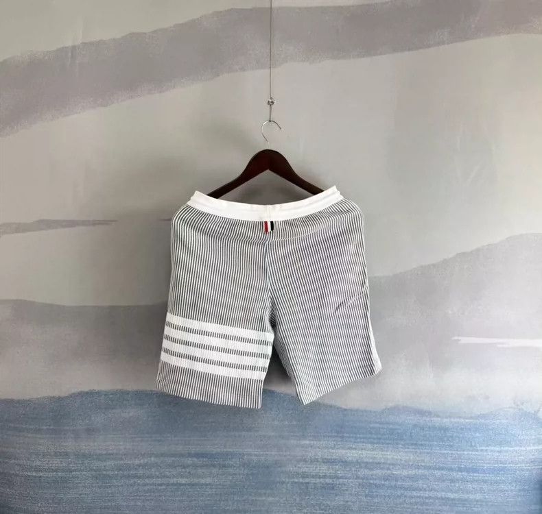 Thom Browne Thom Browne Gray four-barrel striped shorts Size US 40 / EU 56 - 2 Thumbnail