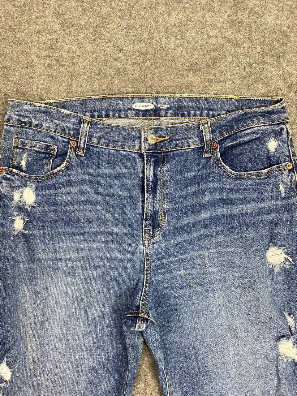 Old Navy old navy boyfriend cut mid rise distressed denim Size US 36 / EU 52 - 9 Thumbnail