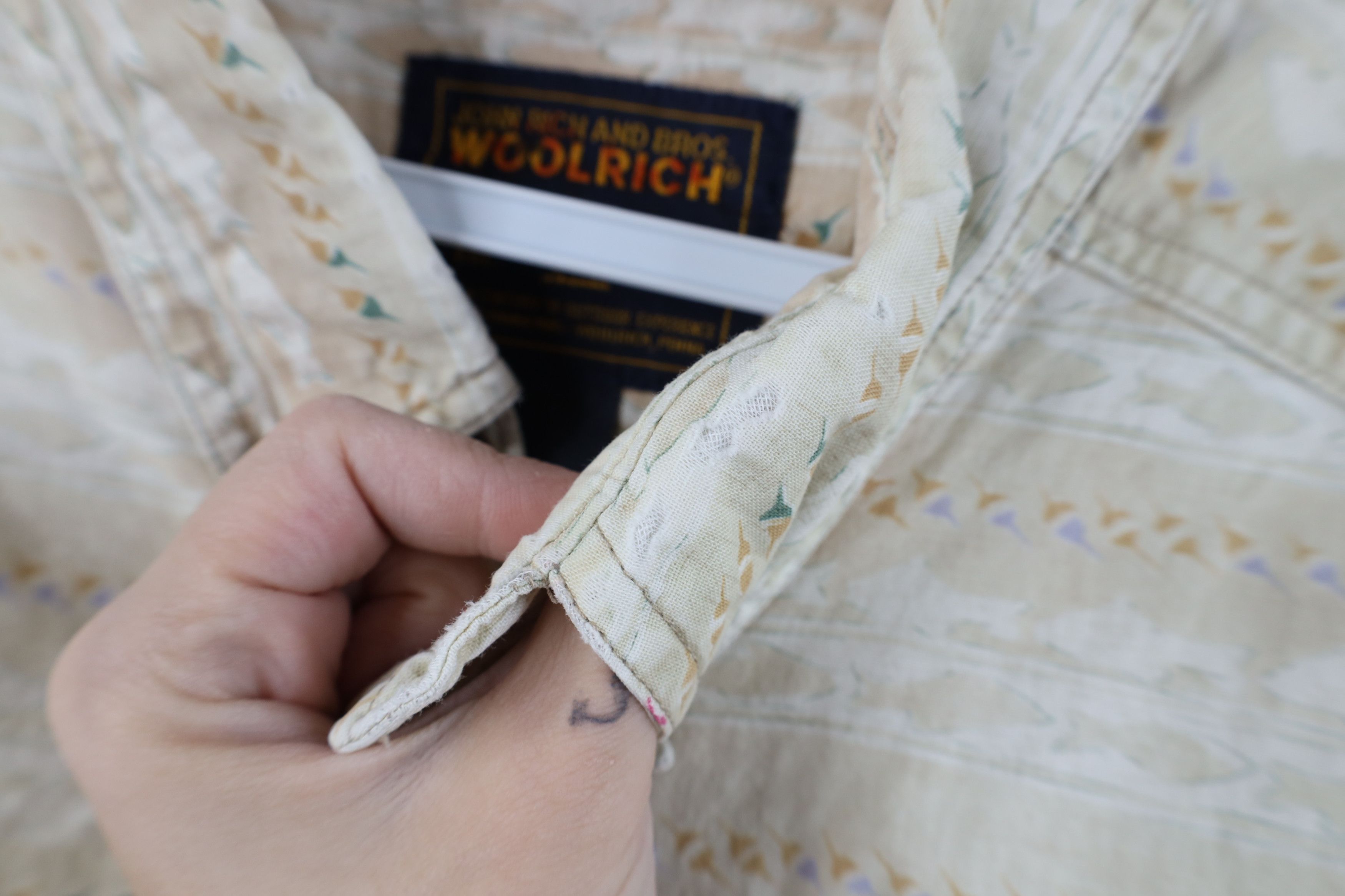 Woolrich Woolen Mills Vintage 90s Woolrich Geometric All Over Print Button Shirt Size US XXL / EU 58 / 5 - 7 Thumbnail