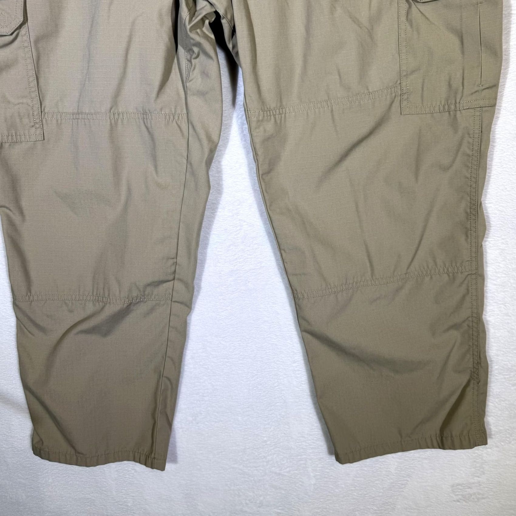 Vintage 5.11 Tactical Pants Mens 42x30 Khaki Ripstop Cargo Elastic Waist CCW D-Ring Pants Mens 42 Khaki Cargo Pants Size US 42 / EU 58 - 3 Thumbnail