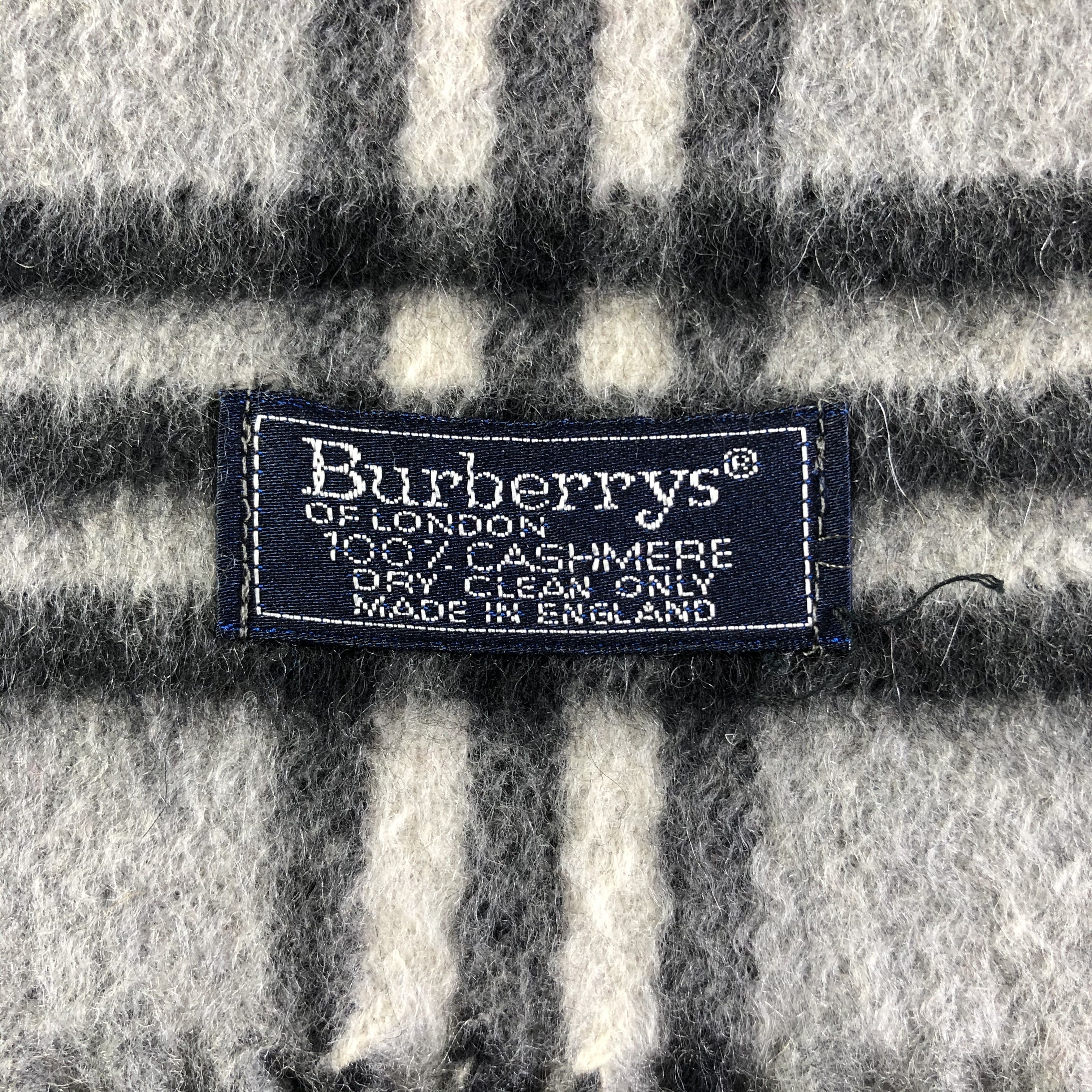 Burberry Burberry Cashmere Scarf / Muffler / Neckwear P584 Size ONE SIZE - 2 Thumbnail