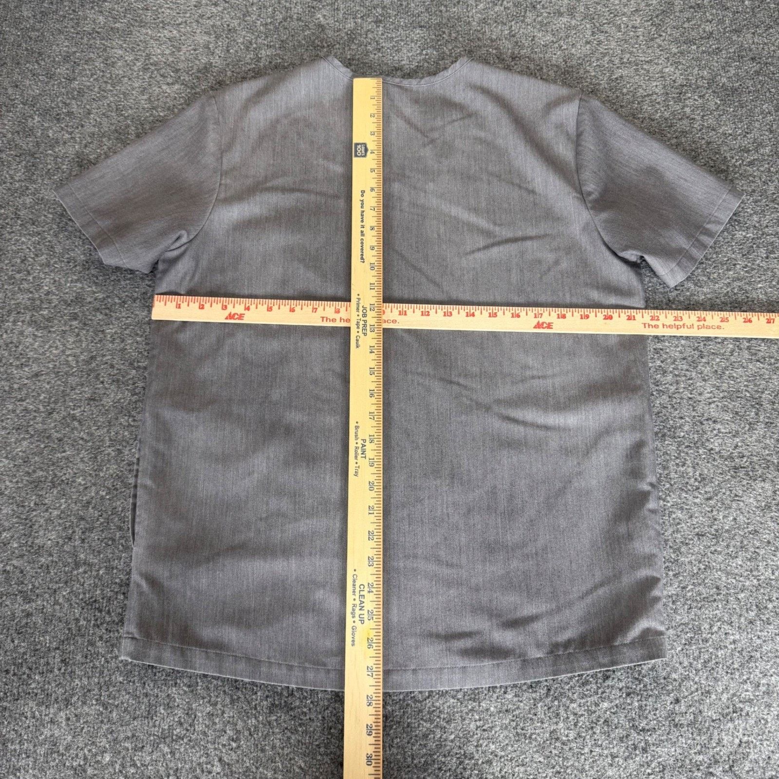Other FIGS Mens Chisec 3-Pocket Scrub Top Gray V-Neck Medium Size US M / EU 48-50 / 2 - 4 Thumbnail