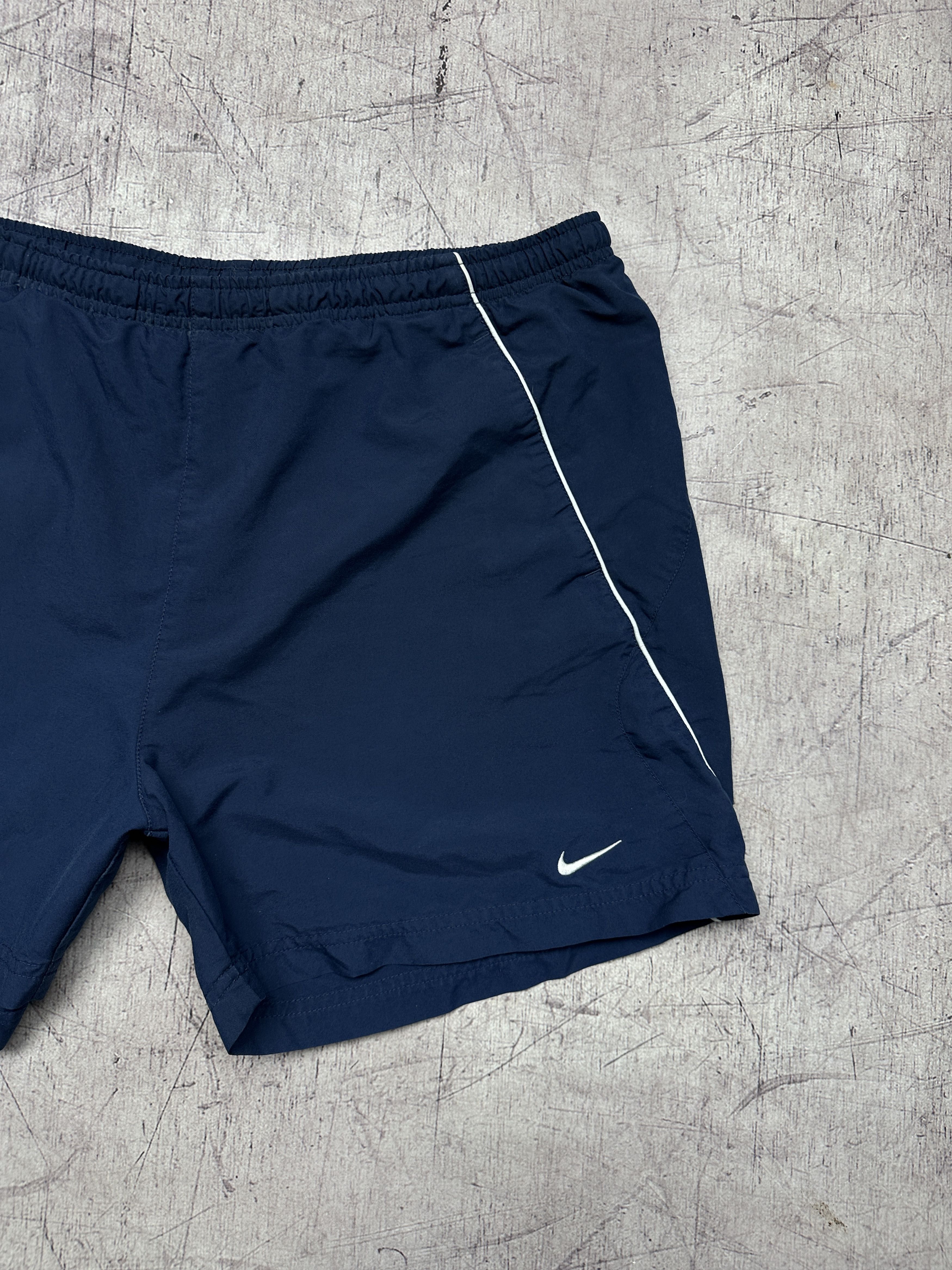 Nike Nike Vintage Mens Nylon Shorts Size US 34 / EU 50 - 2 Thumbnail