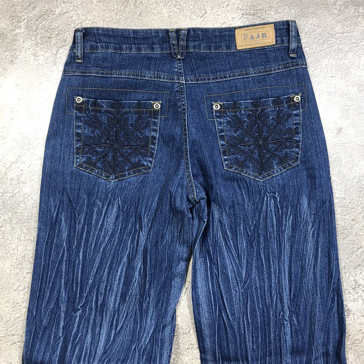 Vintage Vintage Y2K Baggy Distressed Flared Jeans Grunge 90s Logo 28 Size 28" / US 6 / IT 42 - 4 Thumbnail
