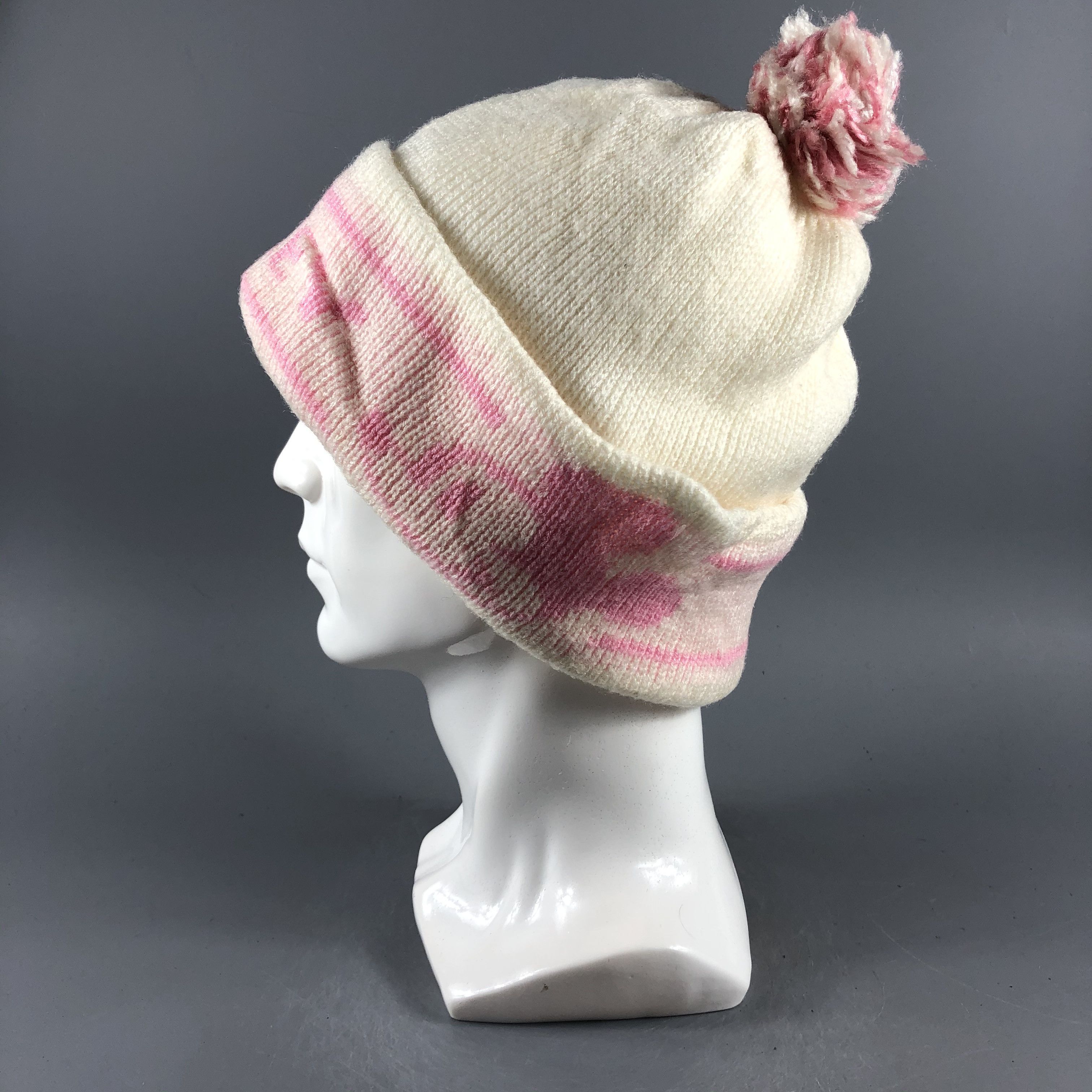 Mickey Mouse × Vintage Womens Mickey Mouse Beanie Snow Hat Snow Cap -D385 Size ONE SIZE - 1 Thumbnail
