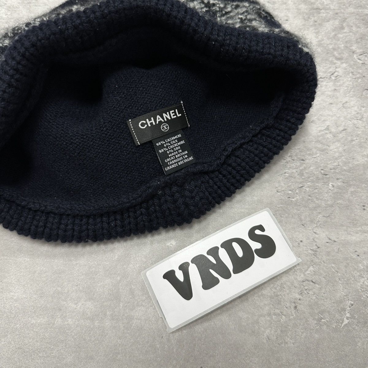 Chanel Chanel CC Logo Cashmere Beanie Navy Size ONE SIZE - 5 Thumbnail