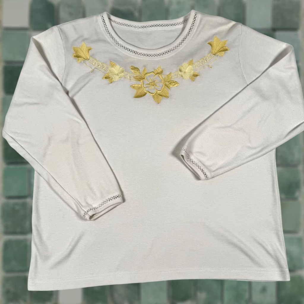 Vintage VINTAGE Floral Embroidered Shirt Large White LS Lace Trim Top Grandmacore Chic Size L / US 10 / IT 46 - 1 Thumbnail
