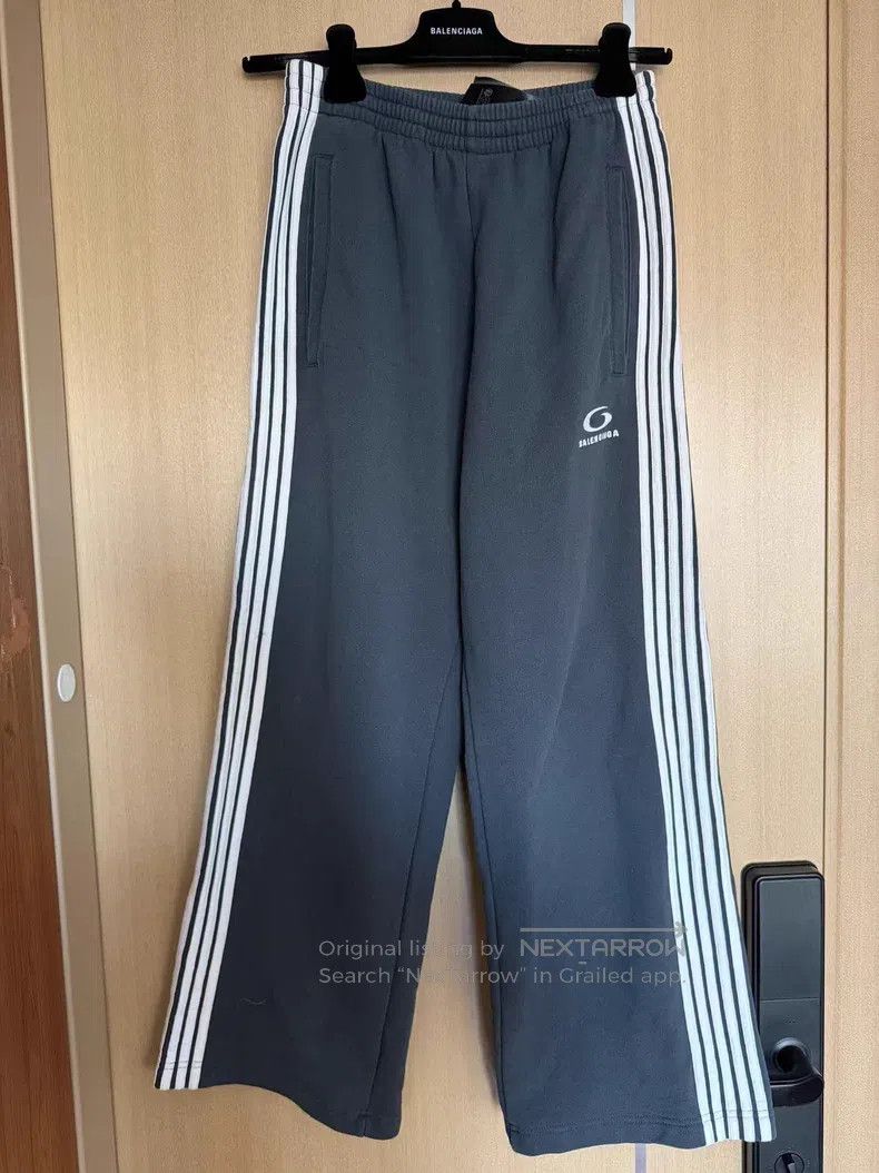 Balenciaga Balenciaga size XS Gray side stripe sport pants Size US 30 / EU 46 - 1 Thumbnail