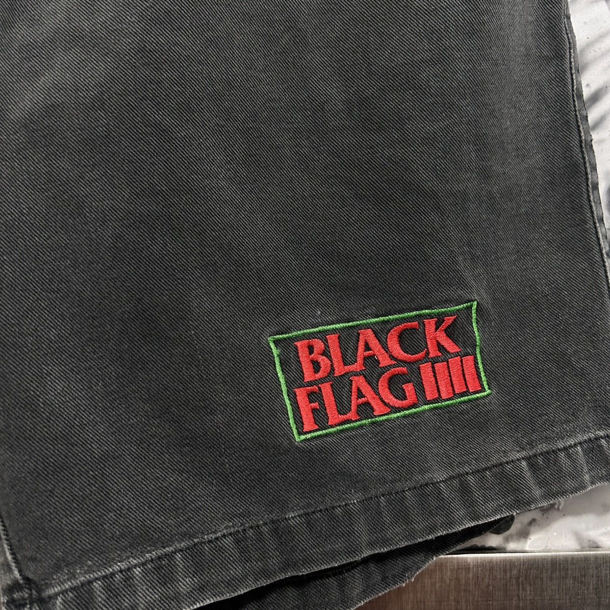 Vintage BLACK FLAG SHORTS VINTAGE 90’s Size US 36 / EU 52 - 2 Thumbnail
