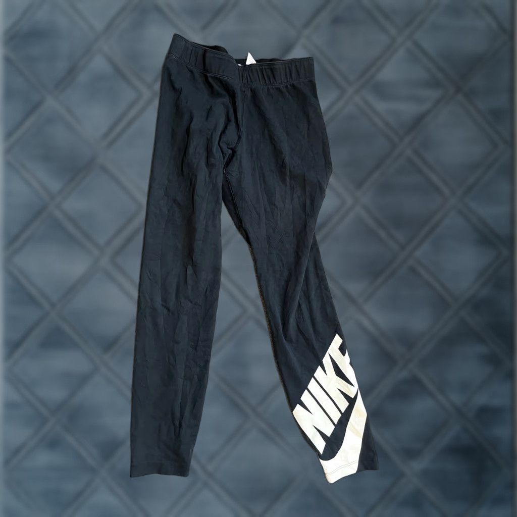 Nike NIKE Athletic Leggings Womens Small Black Gym Run Lift Casual Activewear Bottoms Size 28" / US 6 / IT 42 - 1 Thumbnail