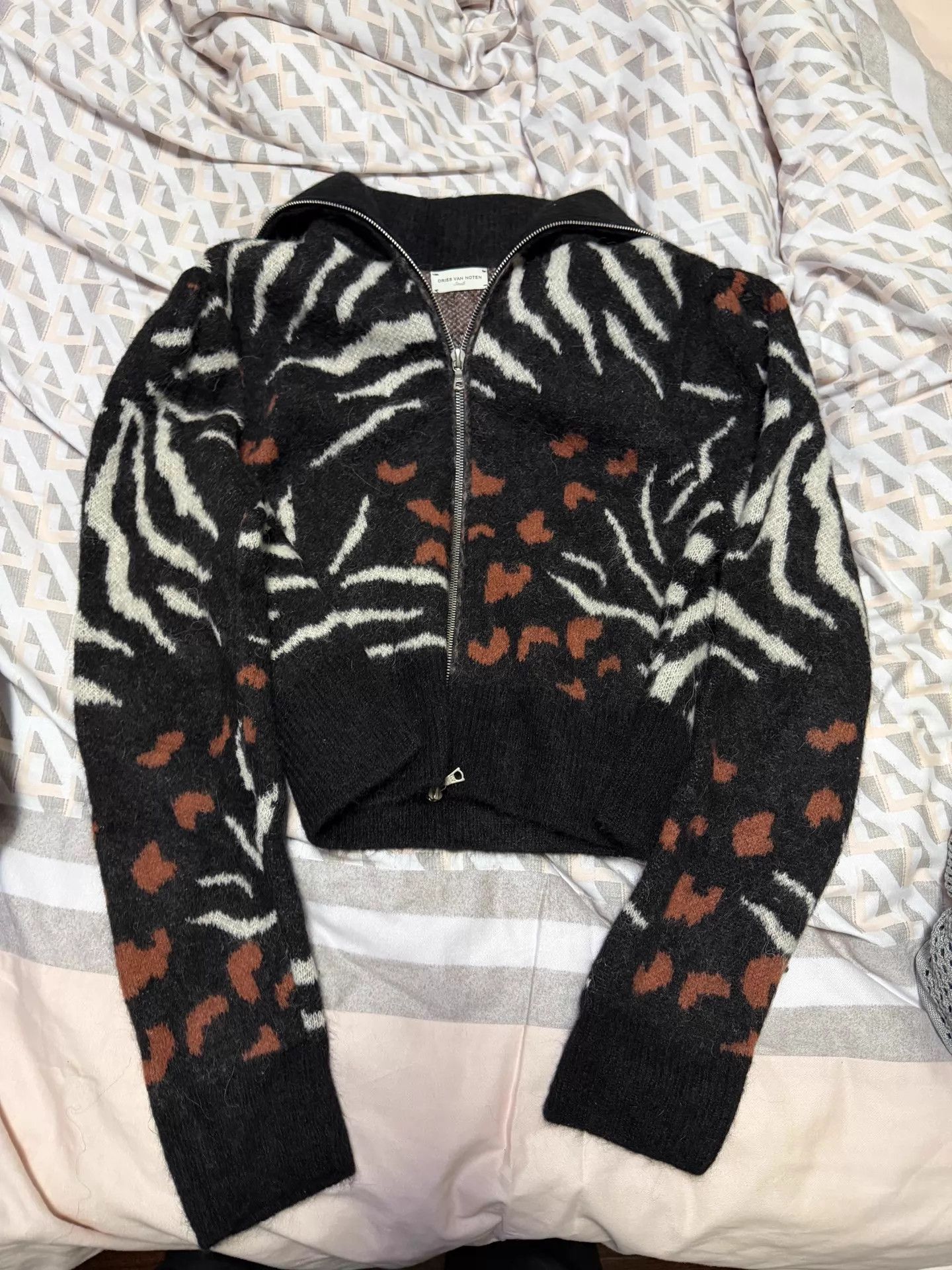 Dries Van Noten Dries Van Noten Women's Short Thick Knit Cardi Riri Zip S Size S / US 4 / IT 40 - 1 Thumbnail