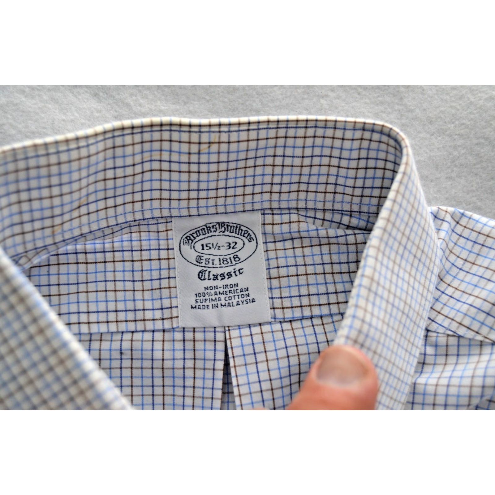 Brooks Brothers Brooks Brothers Men Dress Shirt White Plaid Classic Cotton 15.5-32 Shirt Regular Men’s White Plaid Classic Cotton 15.5 32 Size 42R - 4 Thumbnail