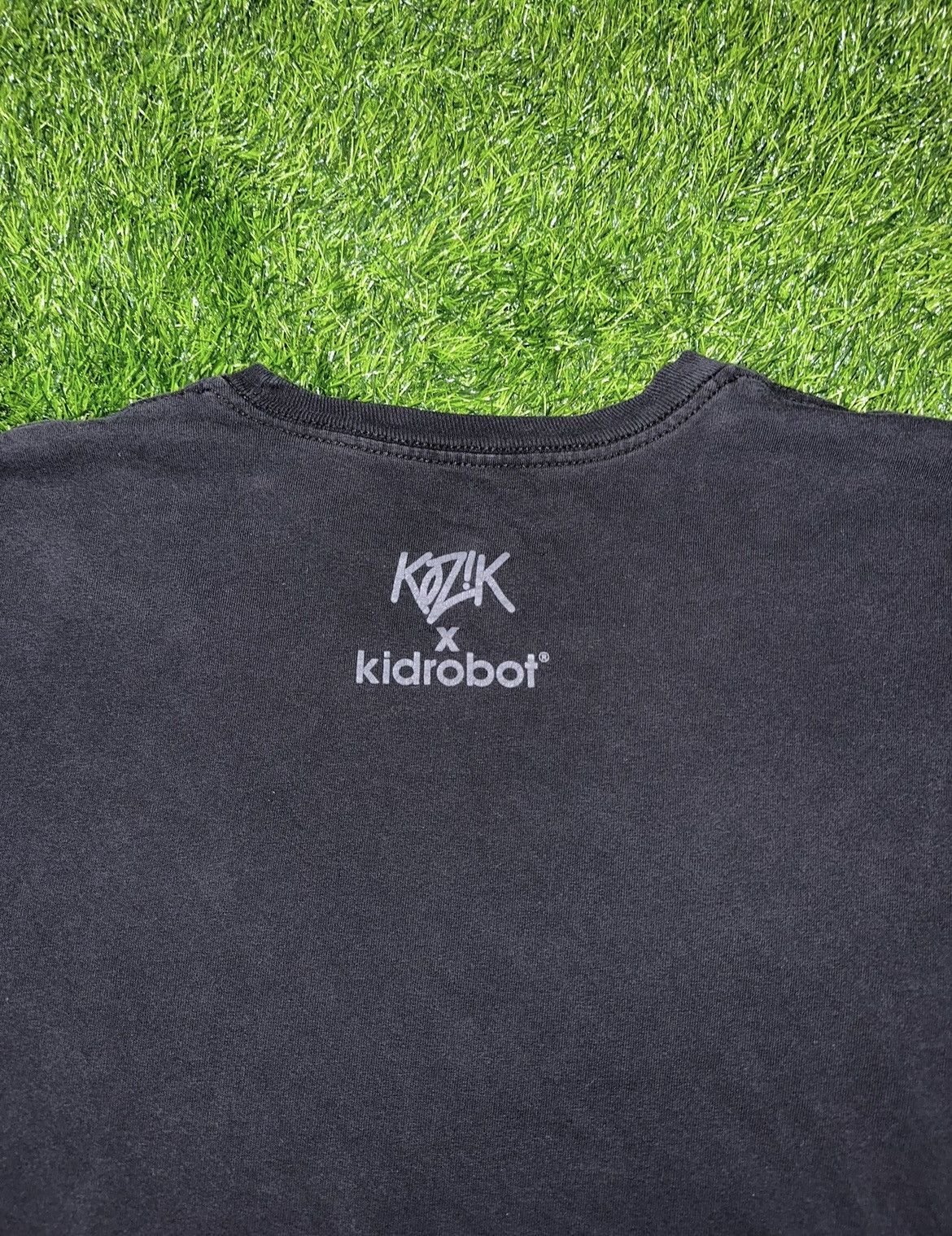 Other Kid robot x kozik tee shirt size medium Size US M / EU 48-50 / 2 - 4 Thumbnail