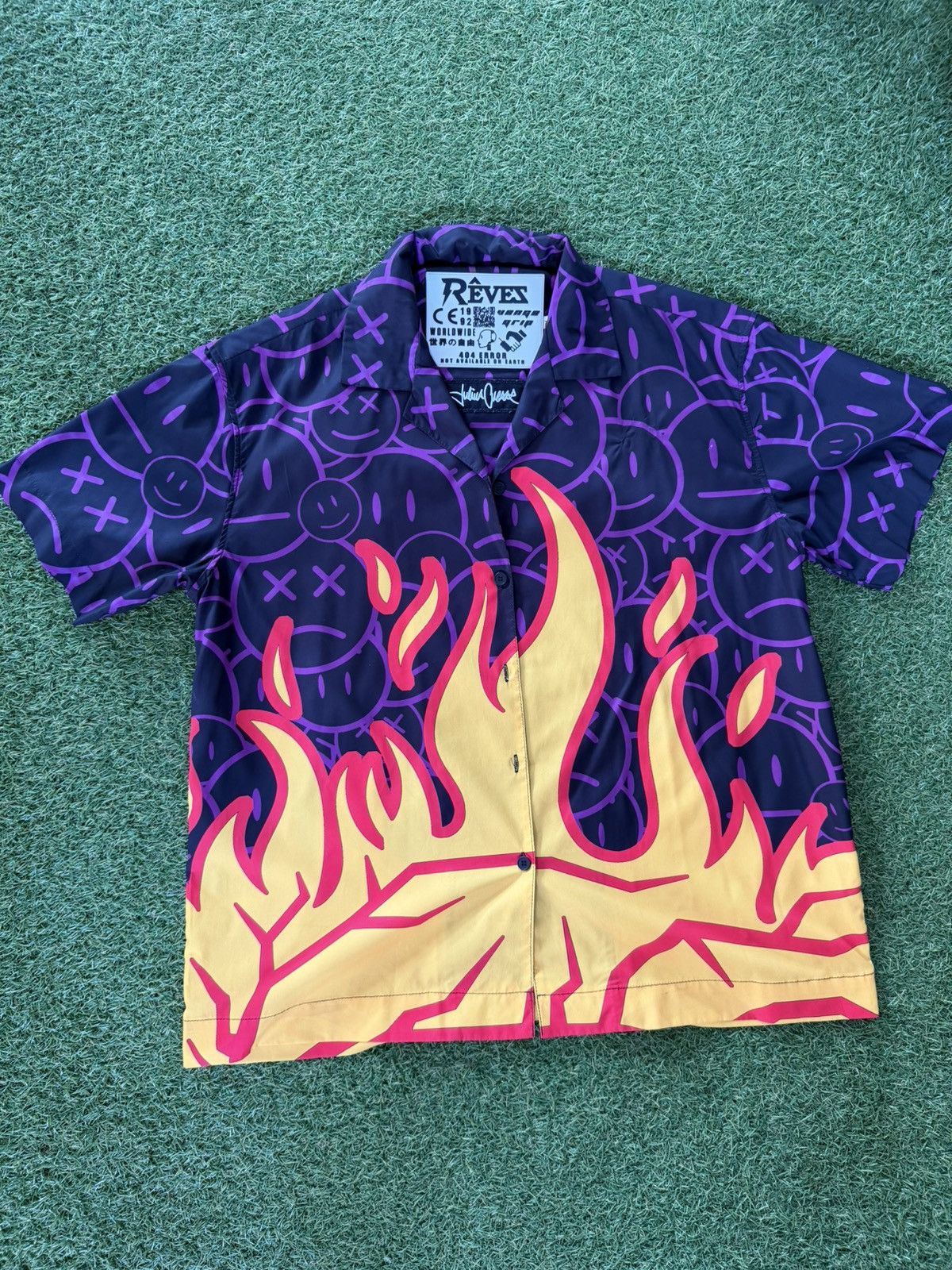 Other RÊVES “Burning Smiles” Shirt Limited Graphic Edition Size US M / EU 48-50 / 2 - 1 Thumbnail