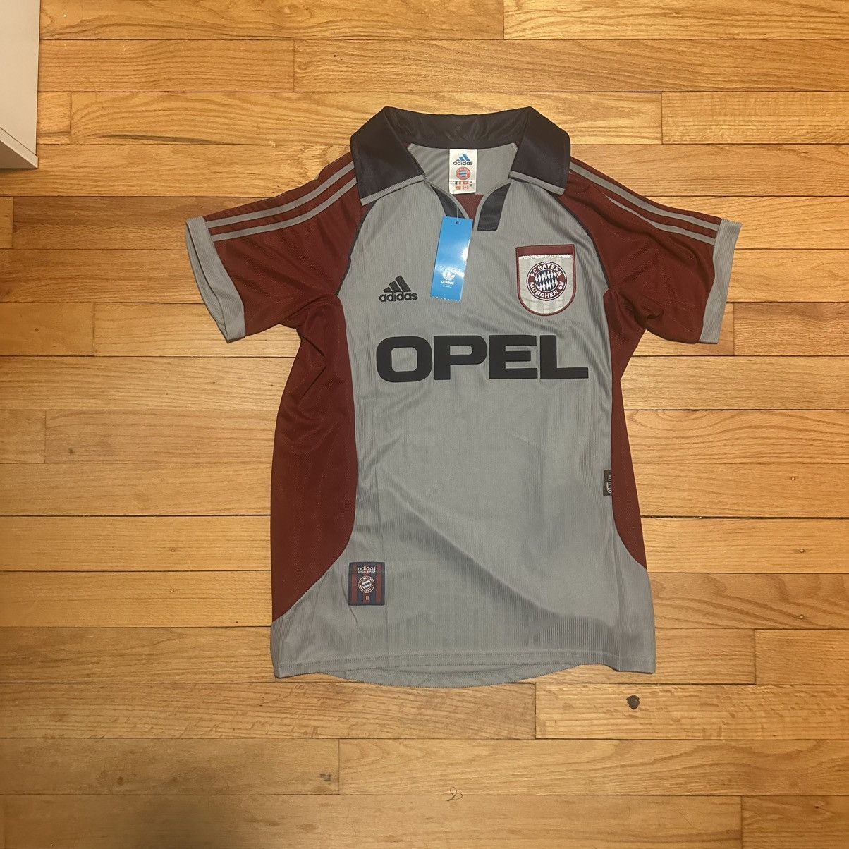 Adidas Adidas FC Bayern Munich 2002-2003 home football kit shirt Size US M / EU 48-50 / 2 - 1 Thumbnail