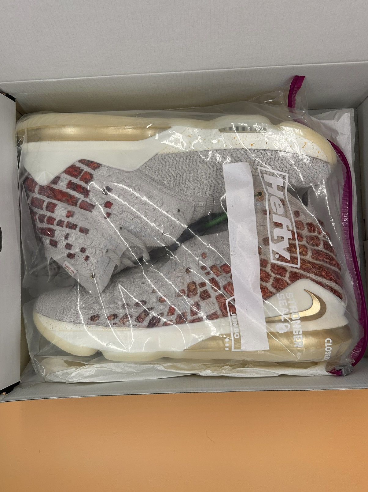 Nike Size 13- Nike LeBron 17 Win/Win “Harlem Fashion Row” 2019 Size US 13 / EU 46 - 4 Thumbnail