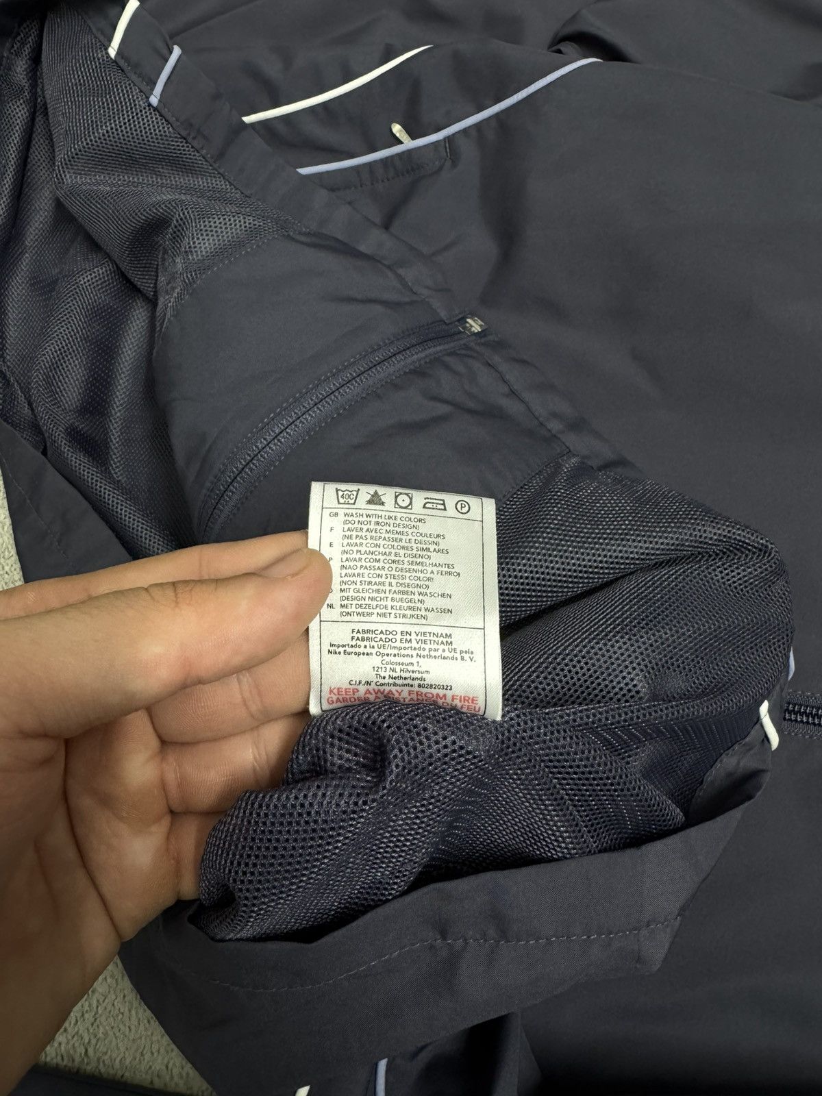 Nike Vintage Y2k Nike Court Nylon Jacket 90’s Size US M / EU 48-50 / 2 - 10 Thumbnail