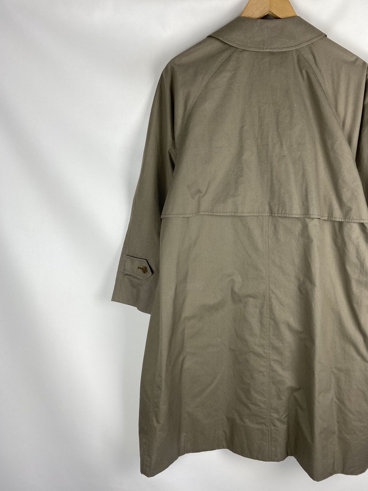 Burberry Burberrys vintage ladies single breasted belted trench coat Size M / US 6-8 / IT 42-44 - 15 Thumbnail