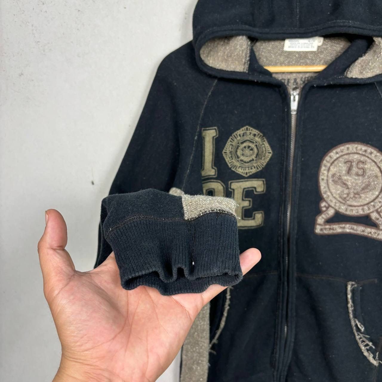 Avirex Vintage Avirex Fire Dept Hoodie Large Black Rescue Service Size US L / EU 52-54 / 3 - 4 Thumbnail