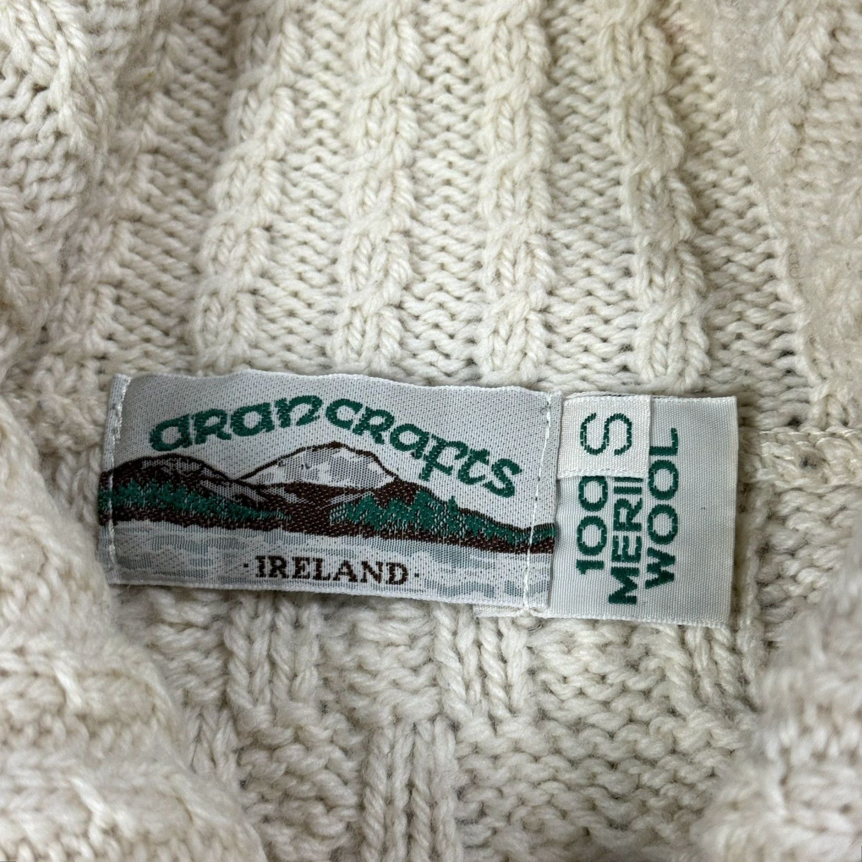 Vintage VINTAGE Aran Crafts Cable Knit Cardigan Sweater Wrap Women’s Size S Ivory Wool Long Sleeve Size S / US 4 / IT 40 - 3 Thumbnail