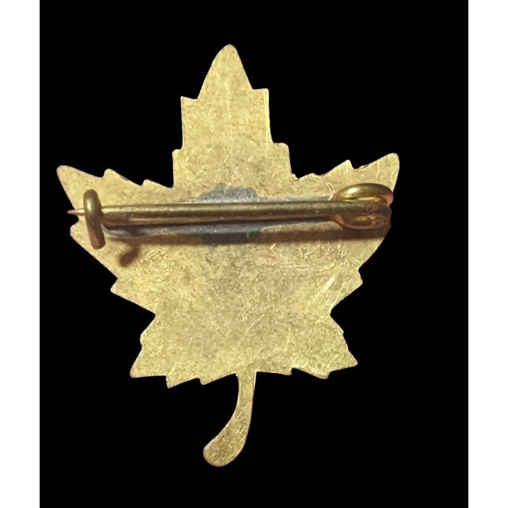 Other Vintage Canadian Trois Revieres Maple Leaf Gold Tone Engrave Size ONE SIZE - 3 Thumbnail