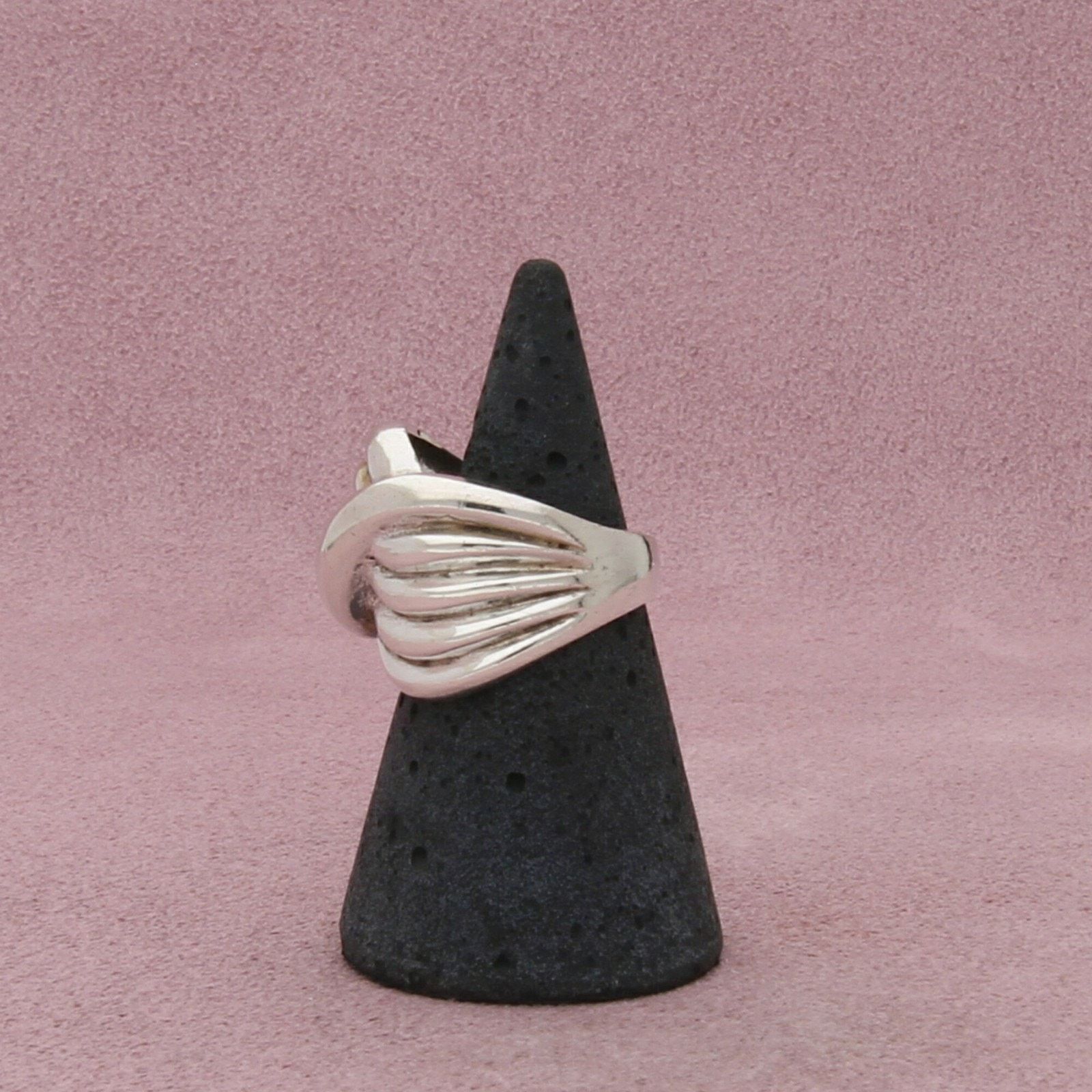 Sterling Silver sterling silver vintage scalloped crossover ring size 5.5 Size ONE SIZE - 4 Thumbnail