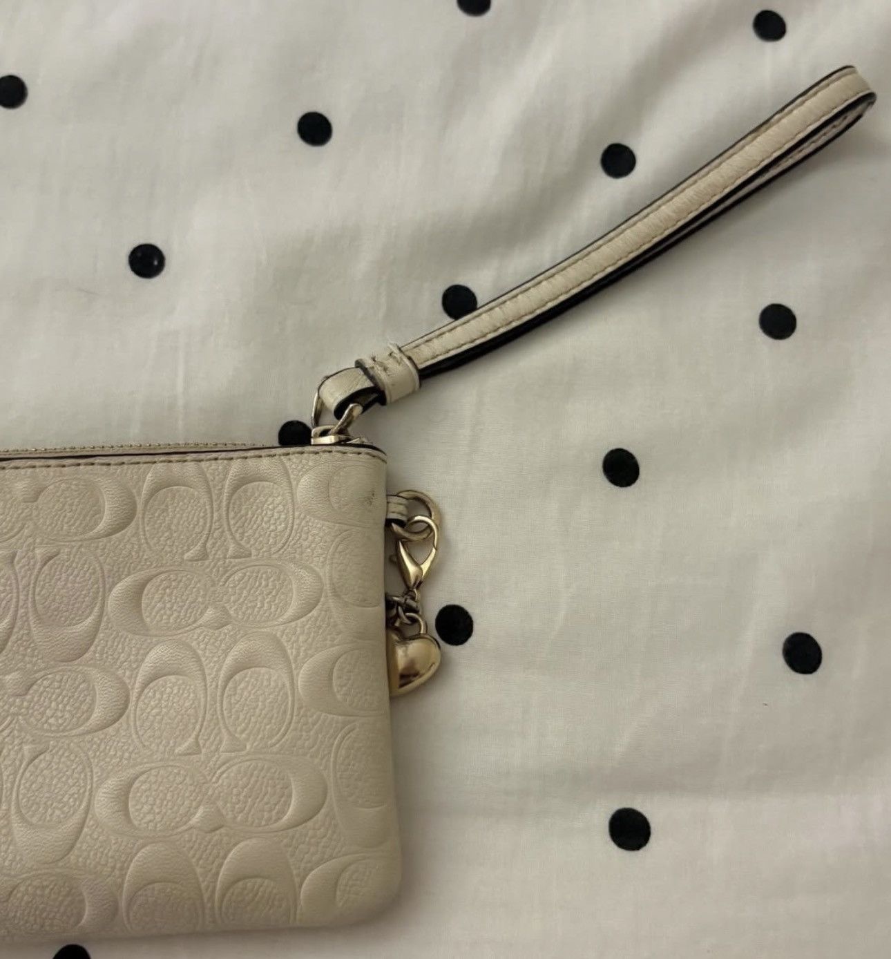 Coach coach wristlet with charm!! Size ONE SIZE - 4 Thumbnail