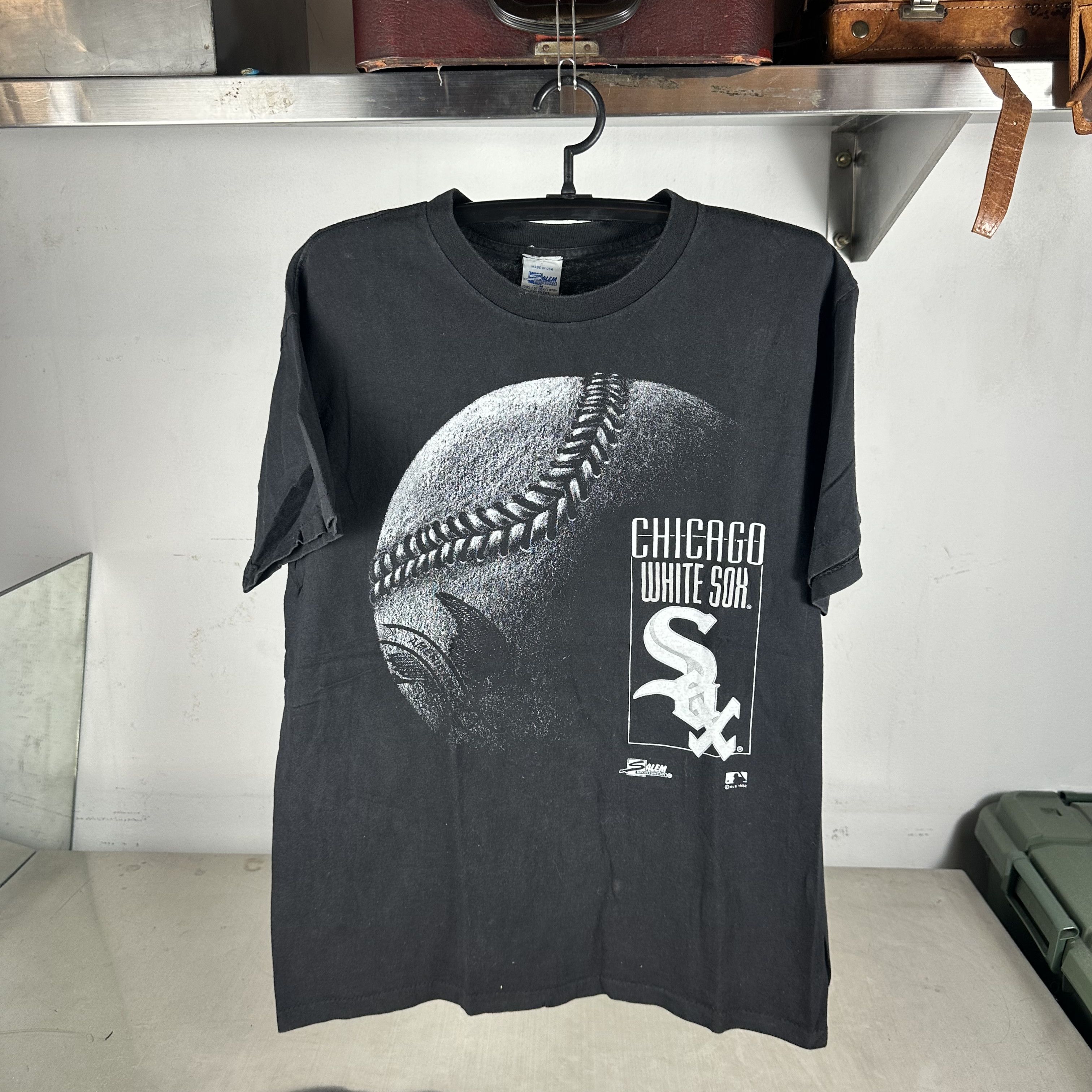 Vintage Vintage 1992 Chicago White Sox MLB Salem Sportswear T-shirt Size US XL / EU 56 / 4 - 1 Thumbnail