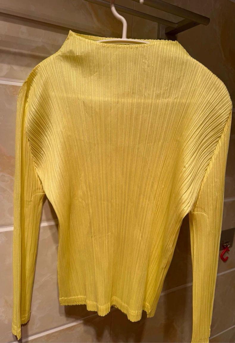 Issey Miyake issey miyake size:3 Yellow long sleeves 2506-Nextarrow Size XXS / US 00 / IT 34 - 1 Thumbnail