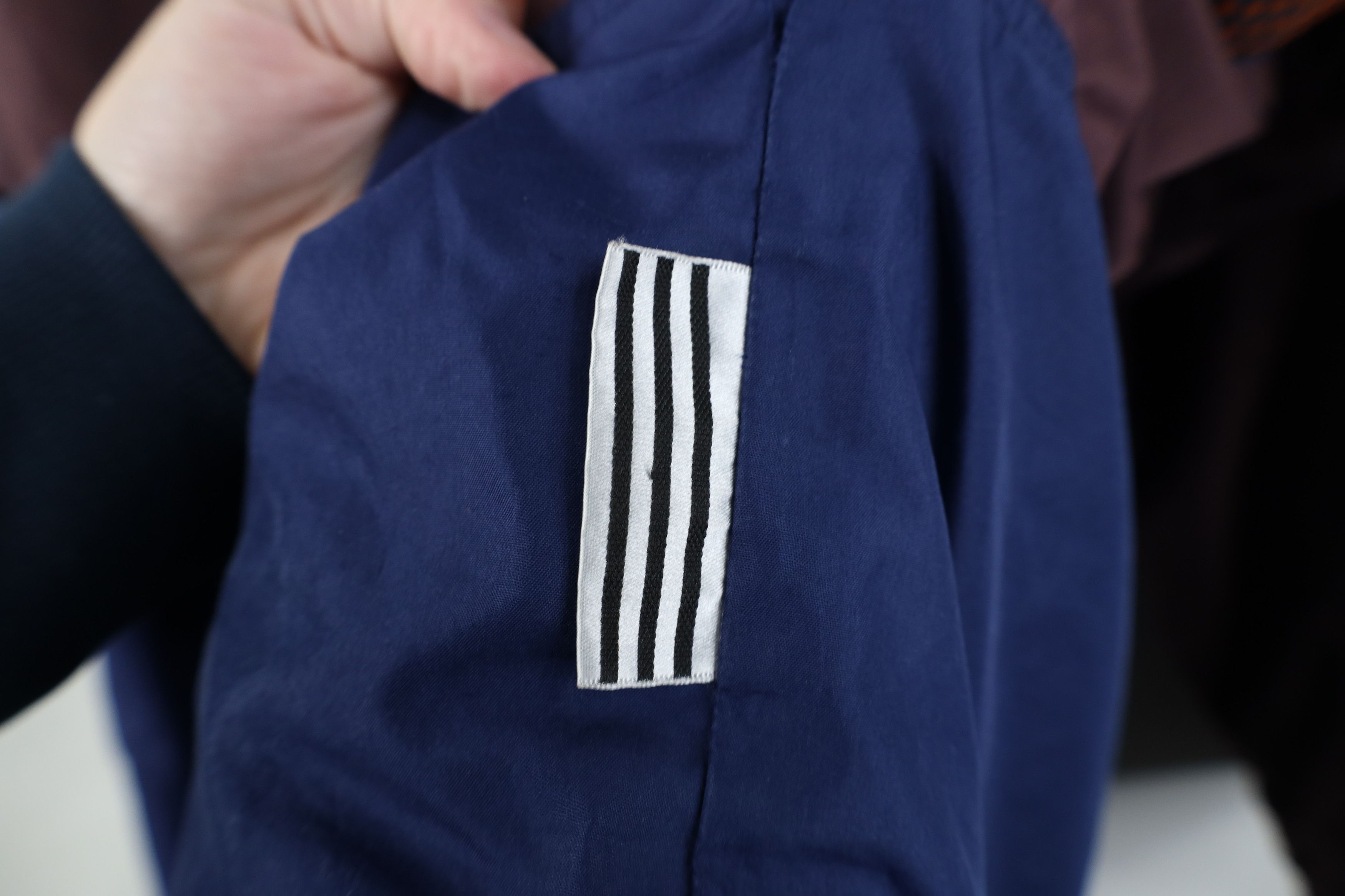 Adidas Vintage 90s Adidas Spell Out Hooded Windbreaker Jacket Size US L / EU 52-54 / 3 - 6 Thumbnail