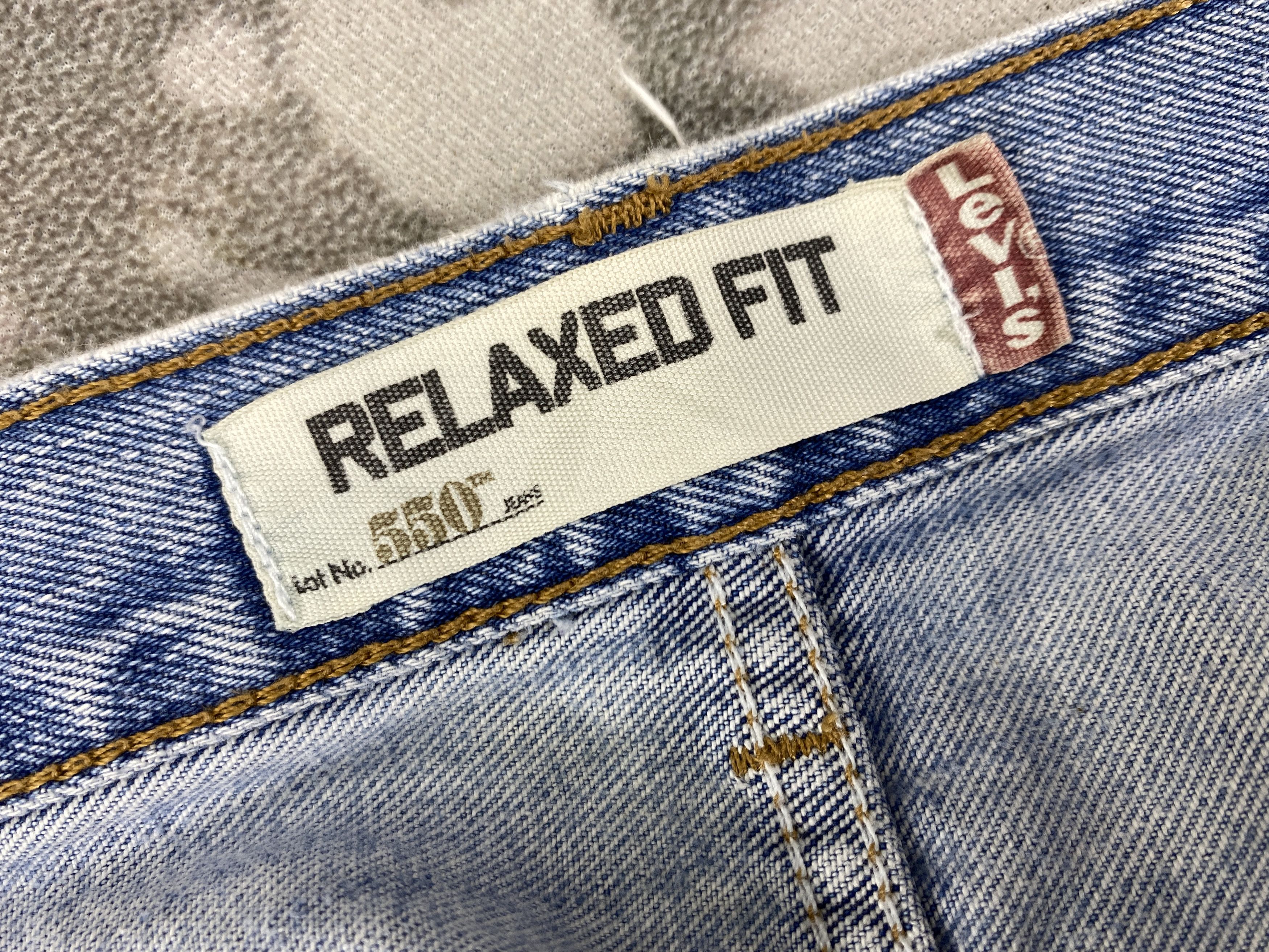 Levi's Mid Blue Vintage Levi's 550 Jeans 39x31 Denim -SJ033 Size US 39 - 11 Thumbnail