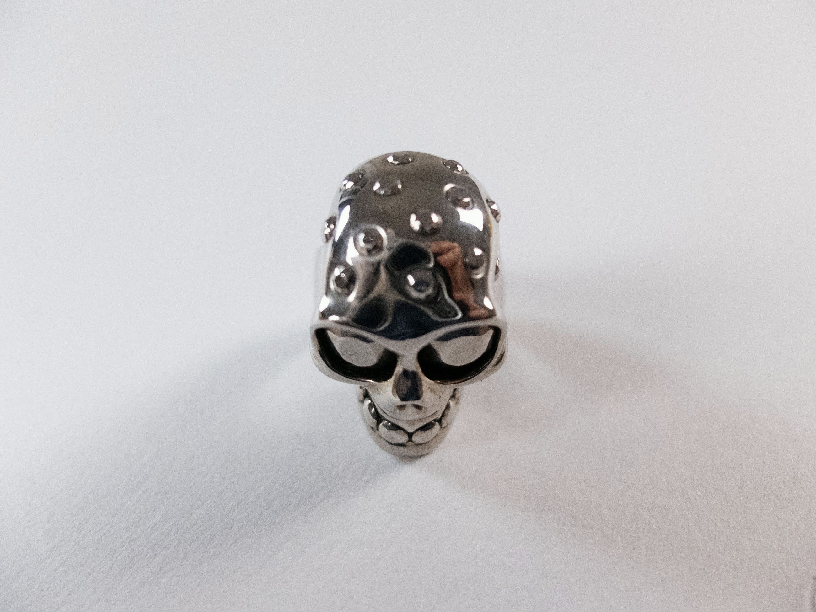 Alexander McQueen ALEXANDER MCQUEEN silver tone metal giant skull ring 9 19 q Size ONE SIZE - 6 Thumbnail