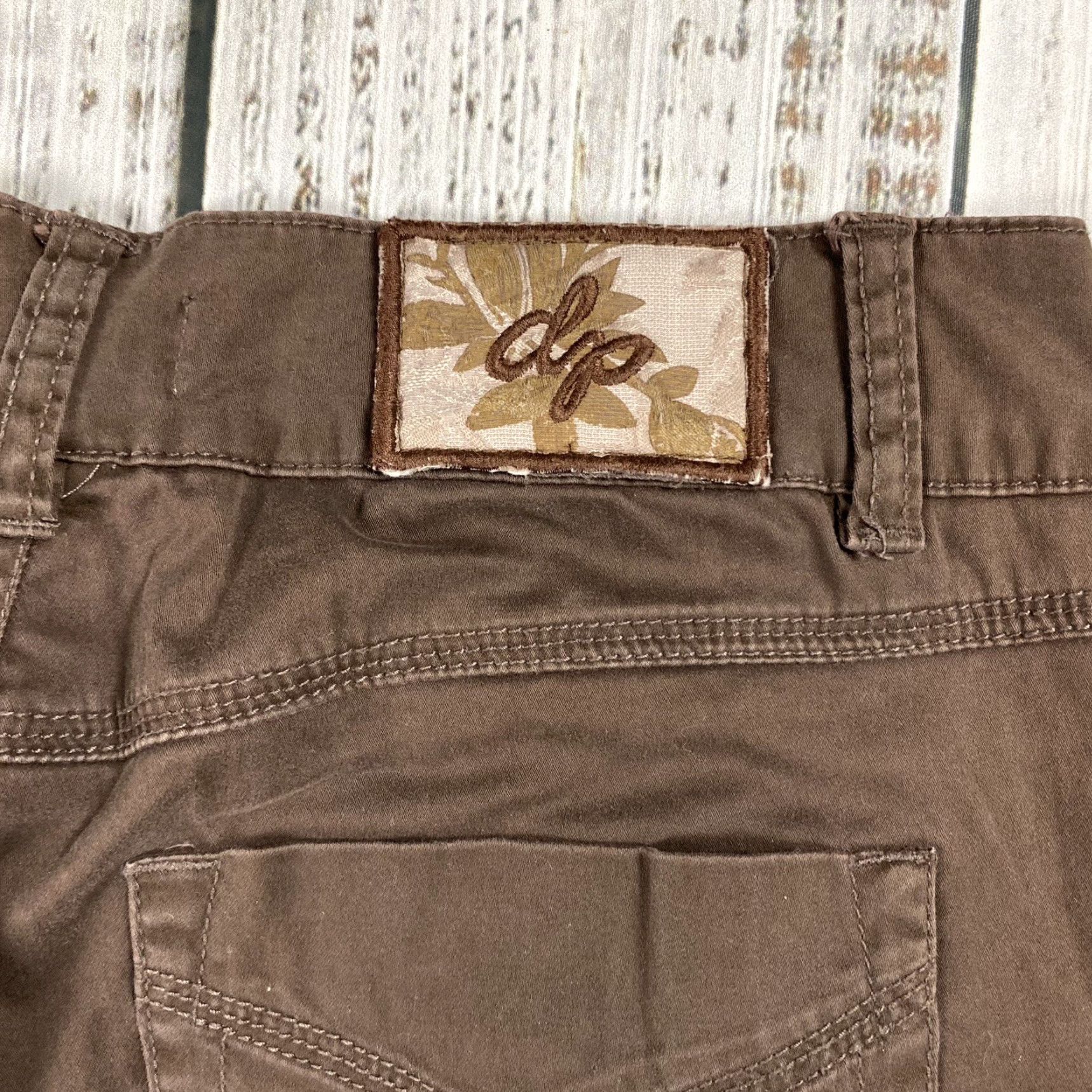 Vintage VINTAGE 90s Y2K Department of Peace Brown Cuffed Capri Pants Womens 32x22 Grunge Festival Size 24" / US 00 / IT 34 - 5 Thumbnail