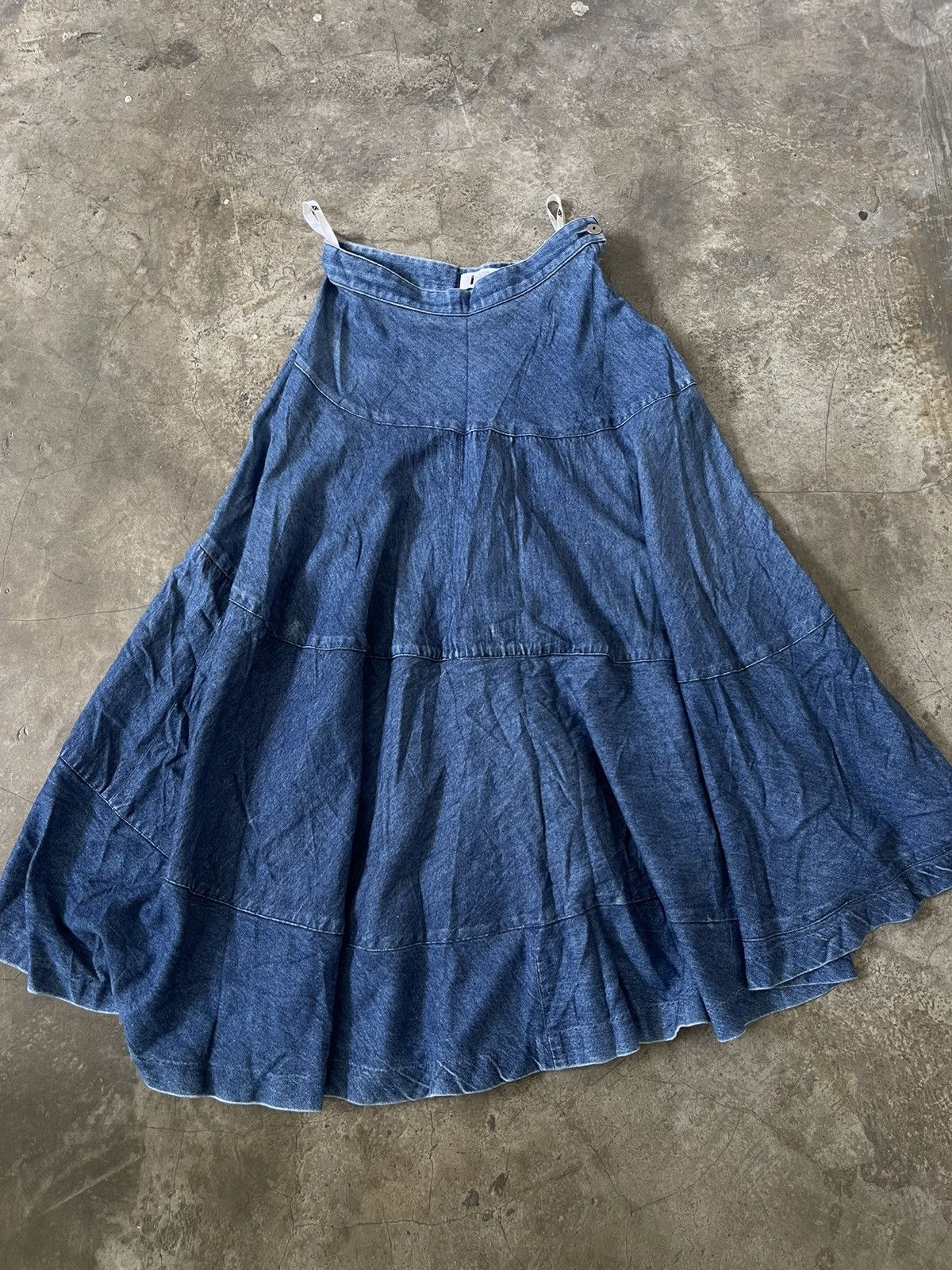 Issey Miyake Issey Miyake Denim Skirt Panel Seam Size 24" / US 00 / IT 34 - 1 Thumbnail