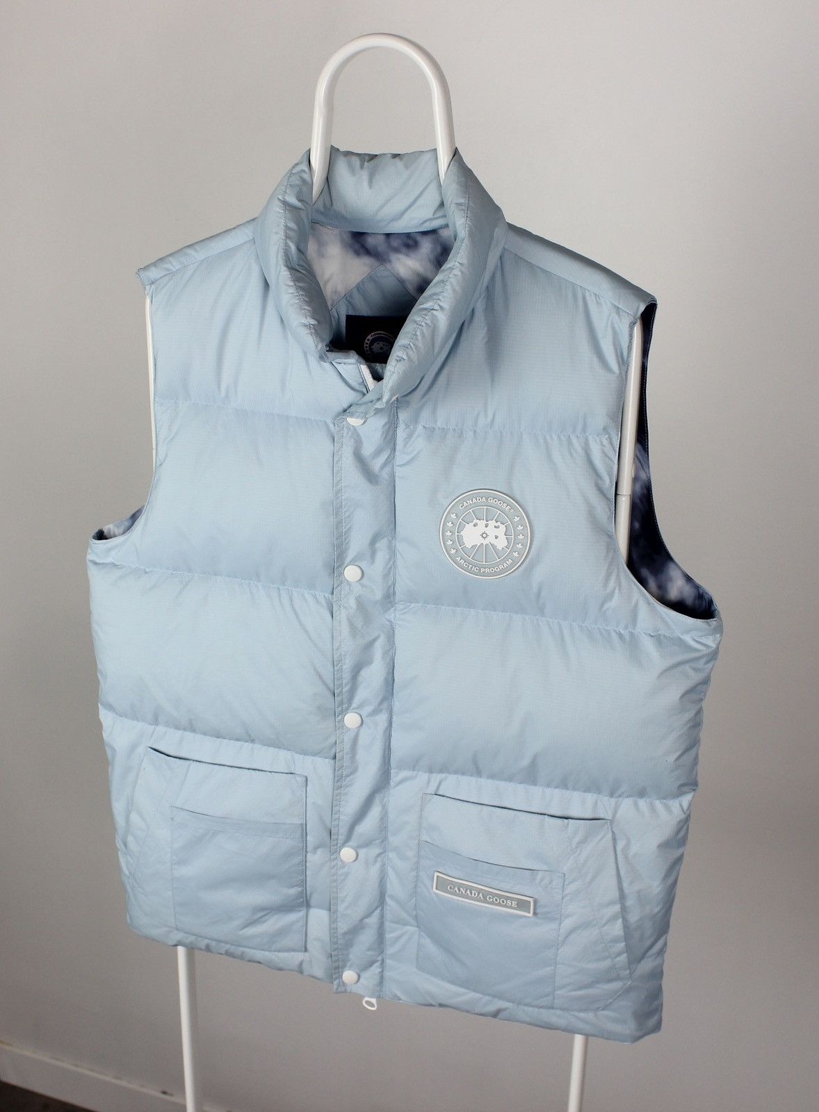 Canada Goose Canada goose vest men puffer down gray patch L Size US L / EU 52-54 / 3 - 1 Thumbnail